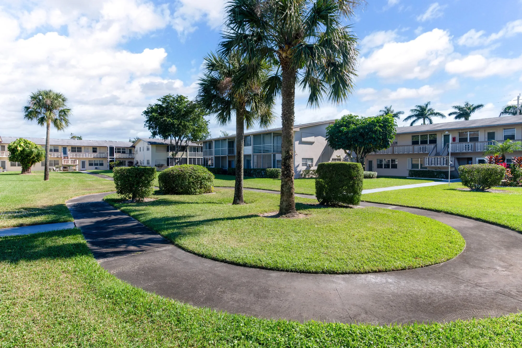 Property Slideshow image 14 of 22 | 46 waltham b # 46, West Palm Beach, FL, 33417