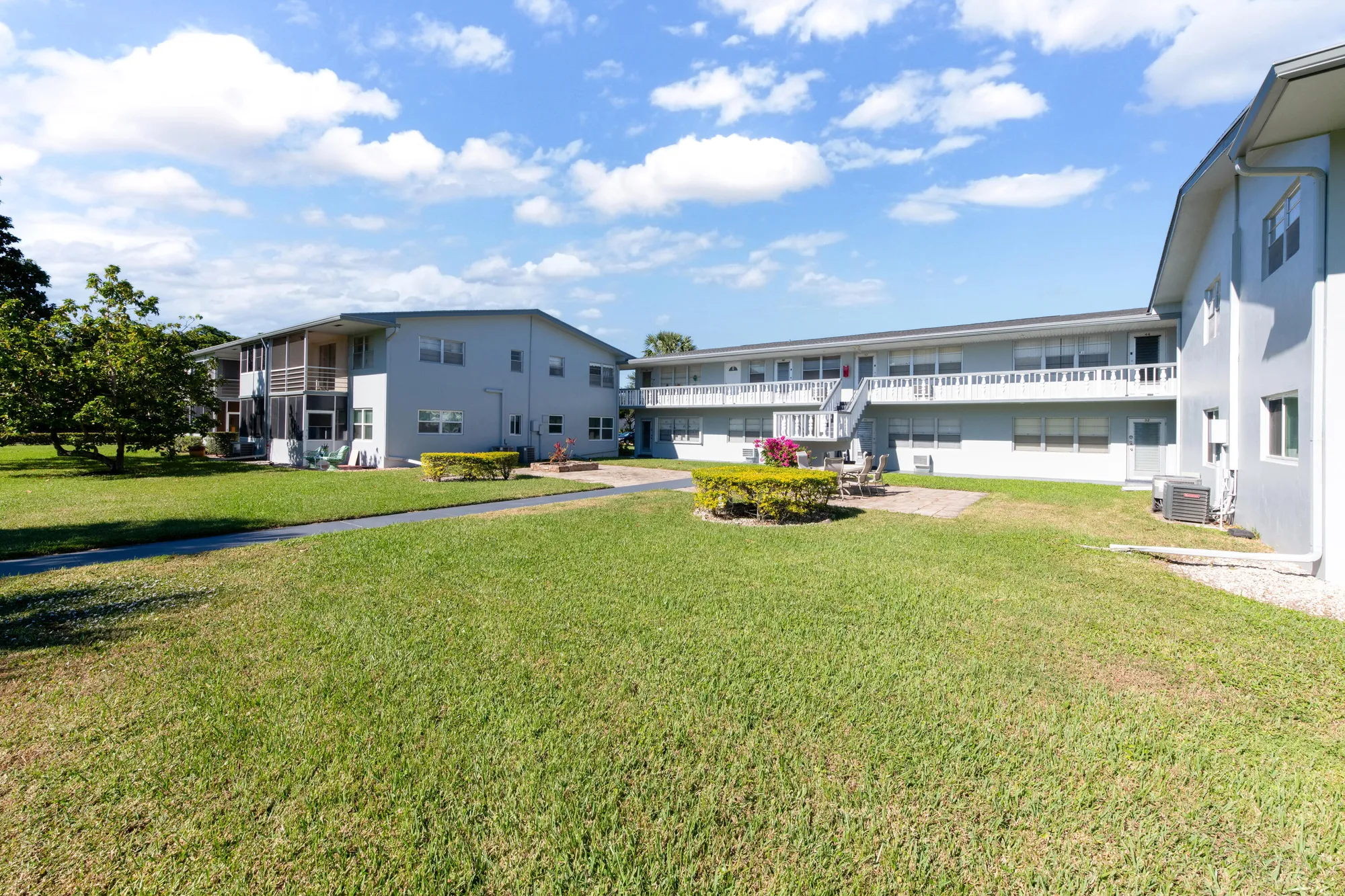 Property Slideshow image 17 of 22 | 46 waltham b # 46, West Palm Beach, FL, 33417