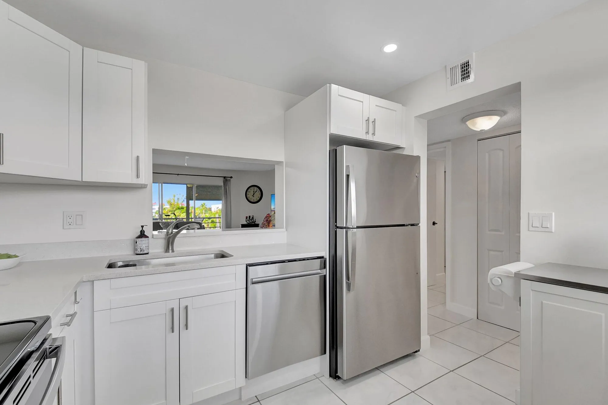 Property Slideshow image 10 of 33 | 3661 via poinciana 510, Lake Worth, FL, 33467