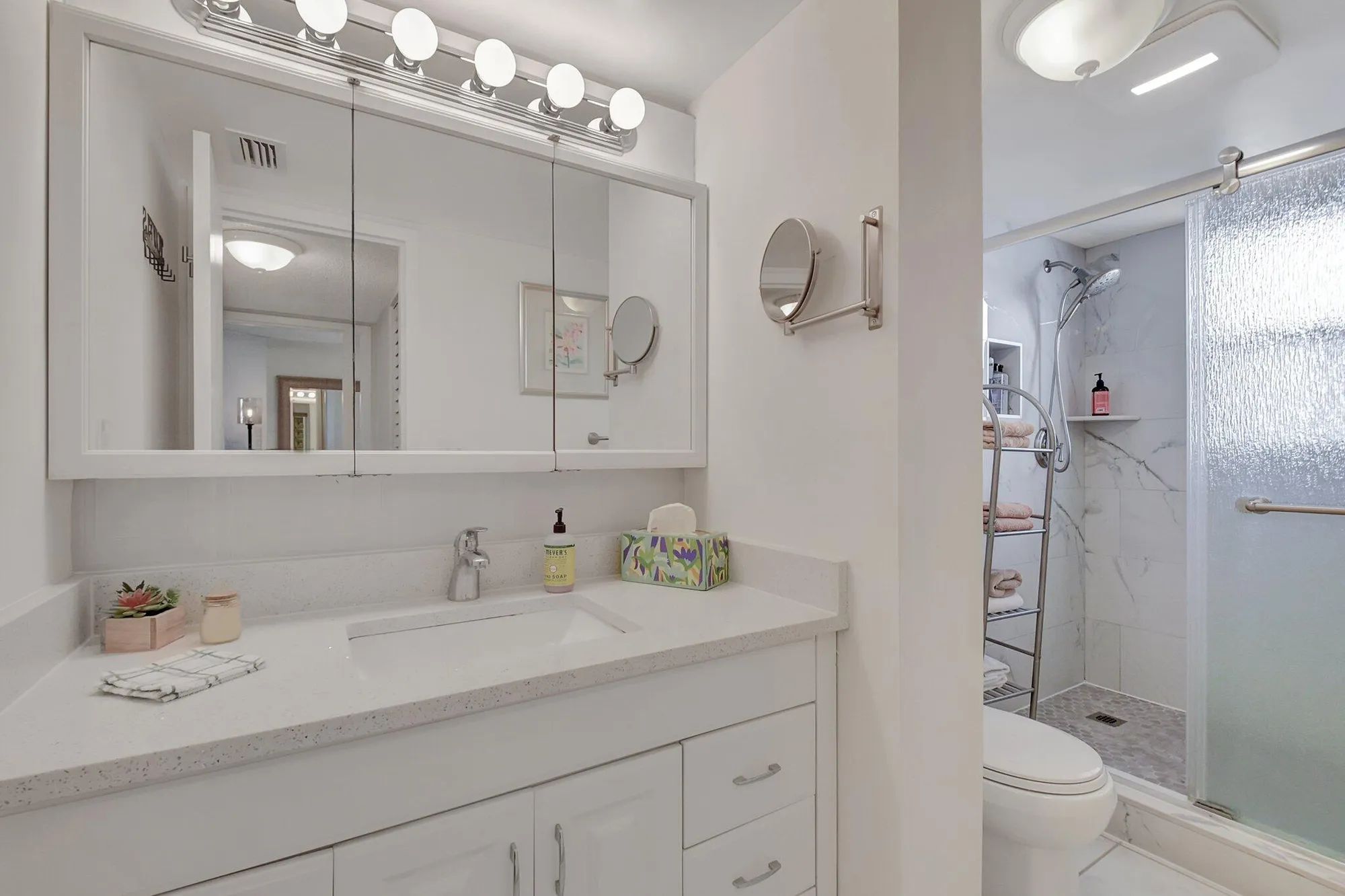 Property Slideshow image 14 of 33 | 3661 via poinciana 510, Lake Worth, FL, 33467