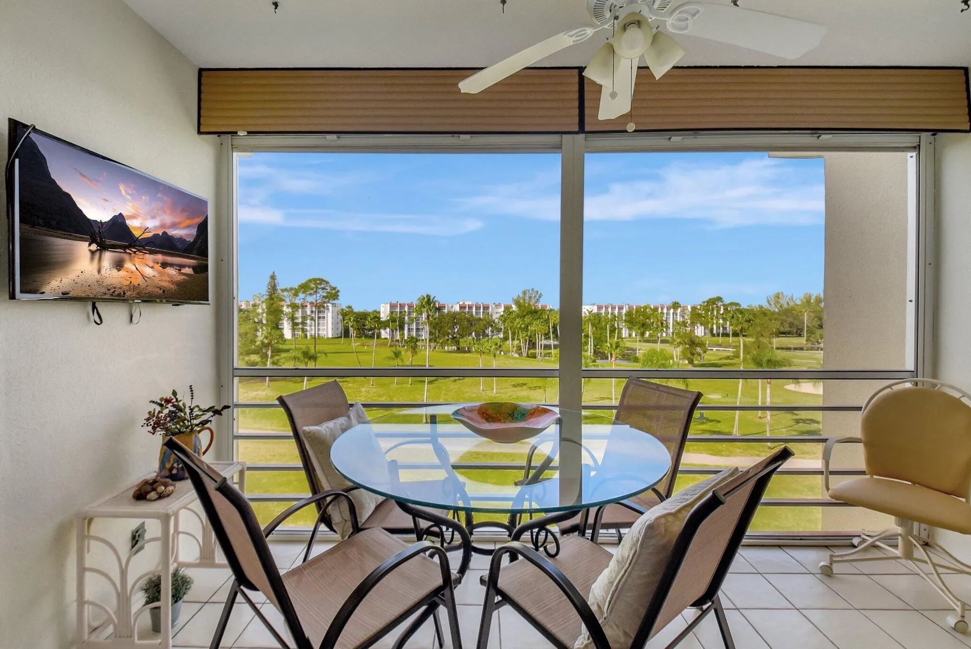 Property Slideshow image 22 of 33 | 3661 via poinciana 510, Lake Worth, FL, 33467