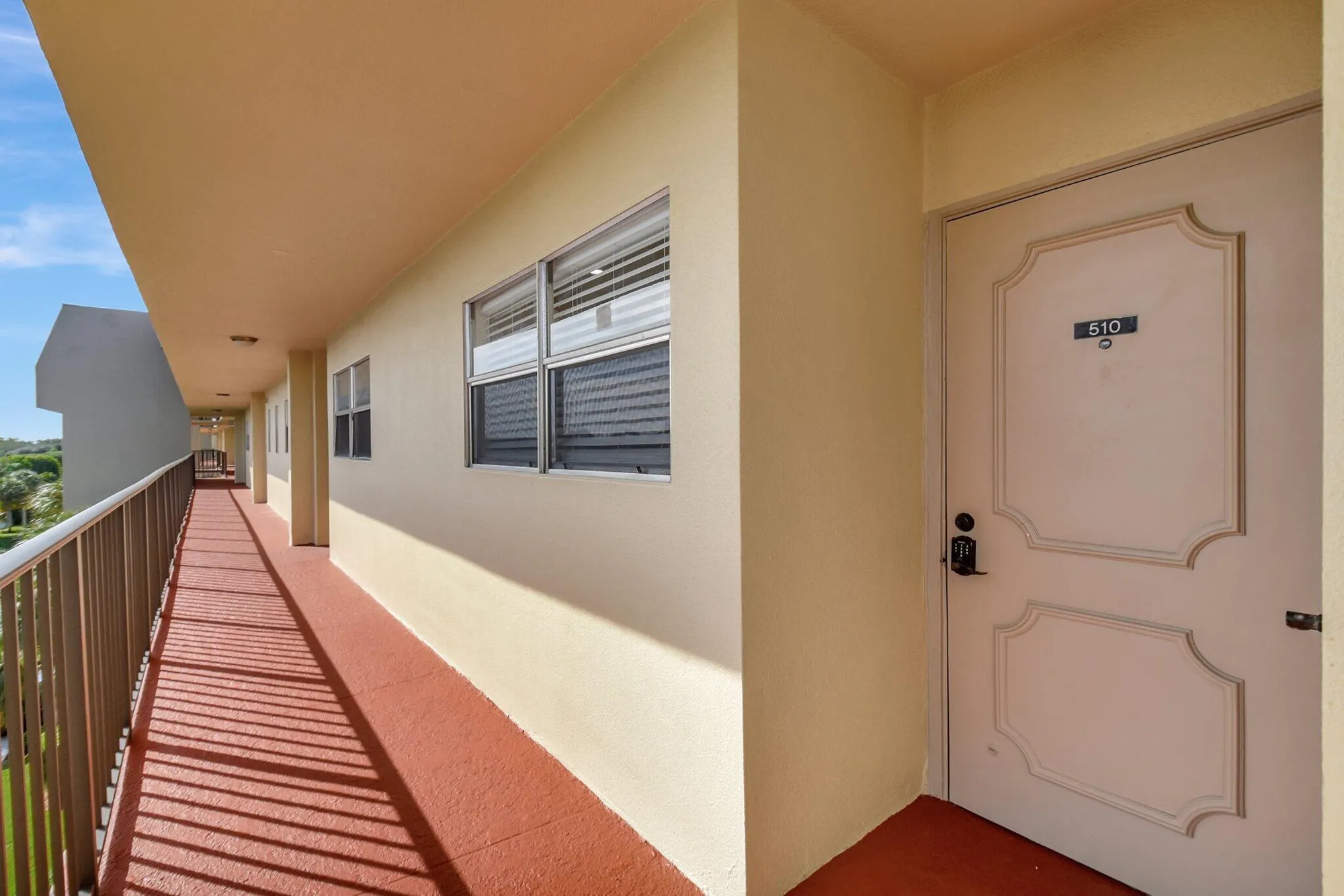 Property Slideshow image 3 of 33 | 3661 via poinciana 510, Lake Worth, FL, 33467