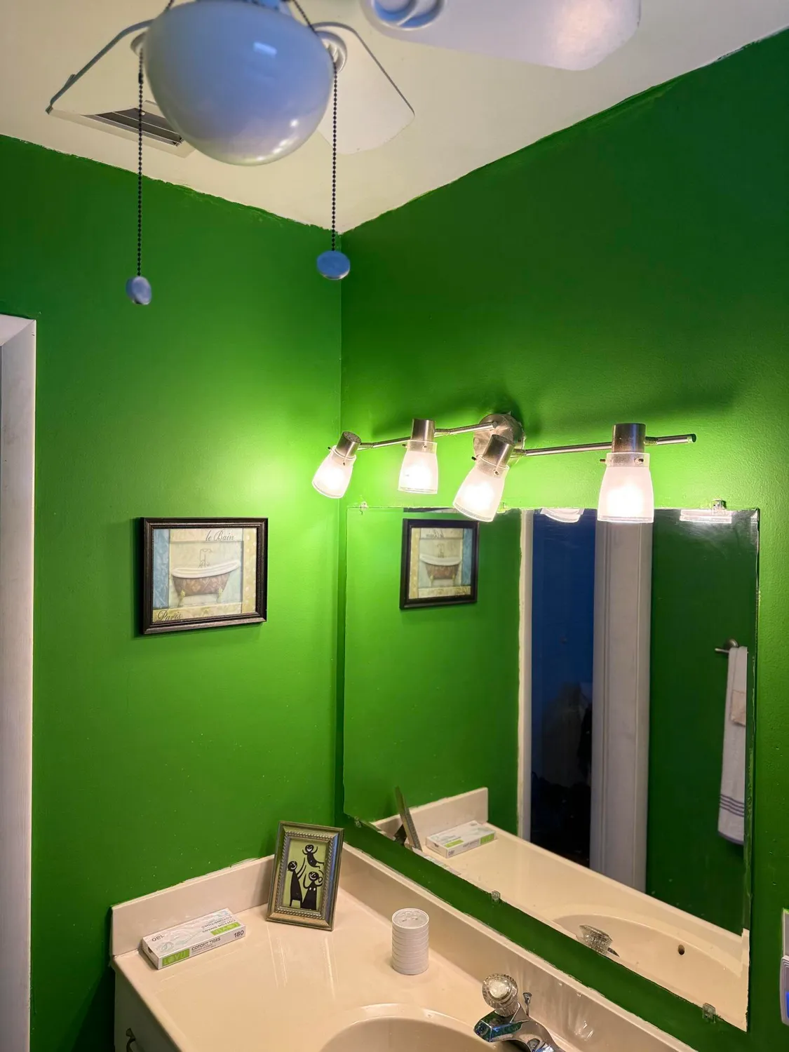 Property Slideshow image 4 of 41 | 2833 crosley dr c, West Palm Beach, FL, 33415