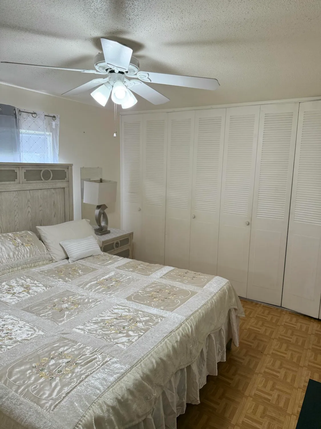 Property Slideshow image 11 of 41 | 2833 crosley dr c, West Palm Beach, FL, 33415