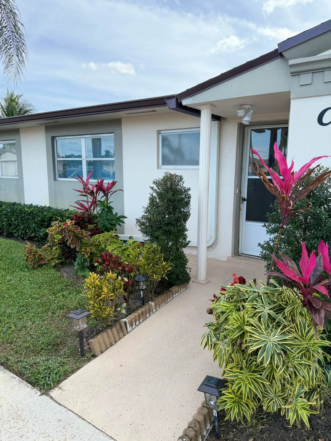 Property Slideshow image 24 of 41 | 2833 crosley dr c, West Palm Beach, FL, 33415