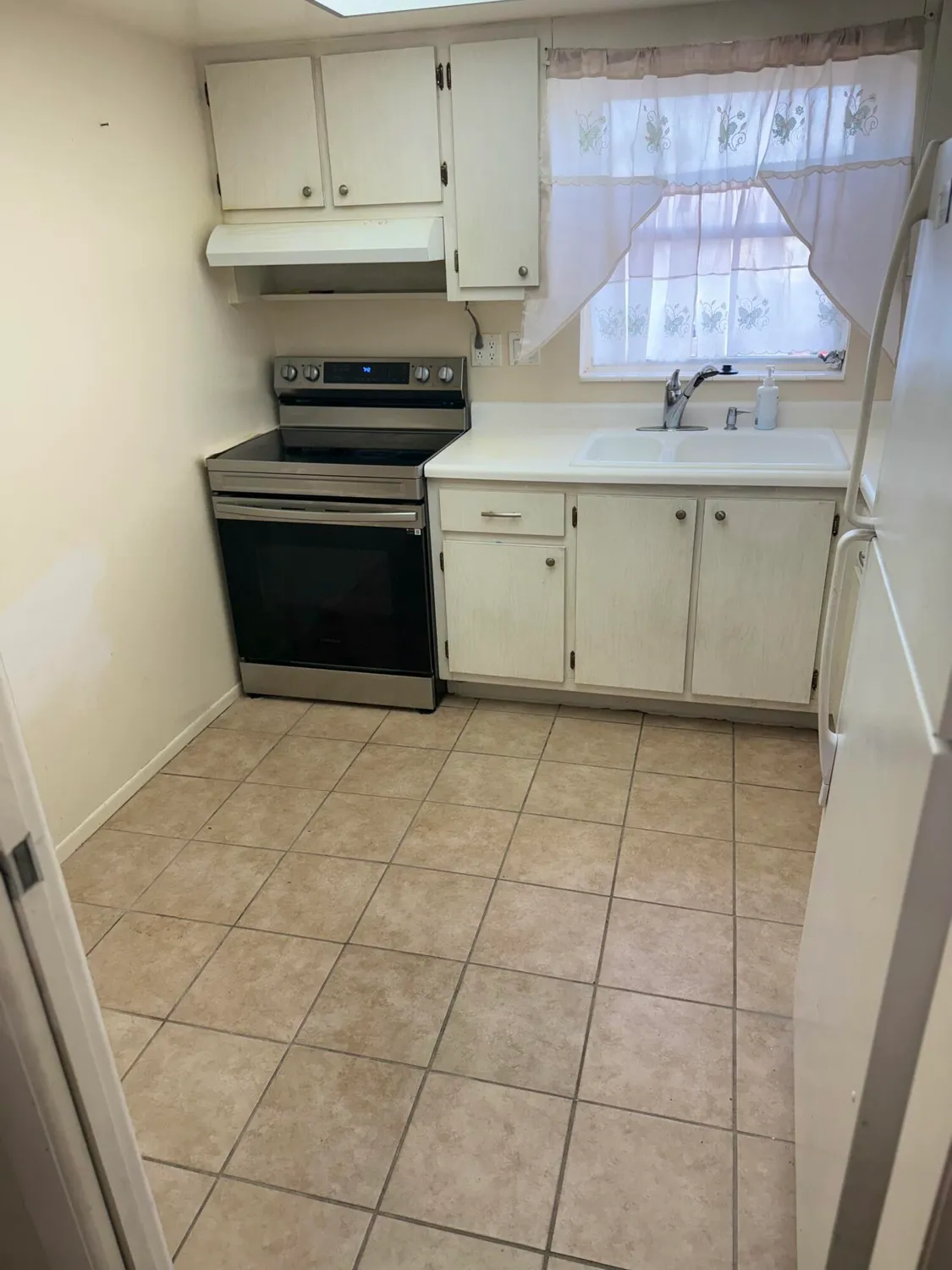 Property Slideshow image 33 of 41 | 2833 crosley dr c, West Palm Beach, FL, 33415