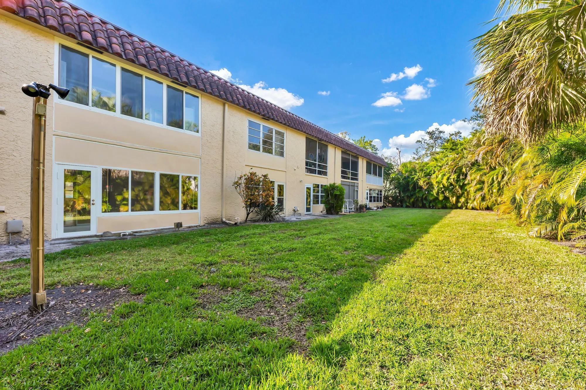 Property Slideshow image 20 of 31 | 2600 s kanner hwy y5, Stuart, FL, 34994