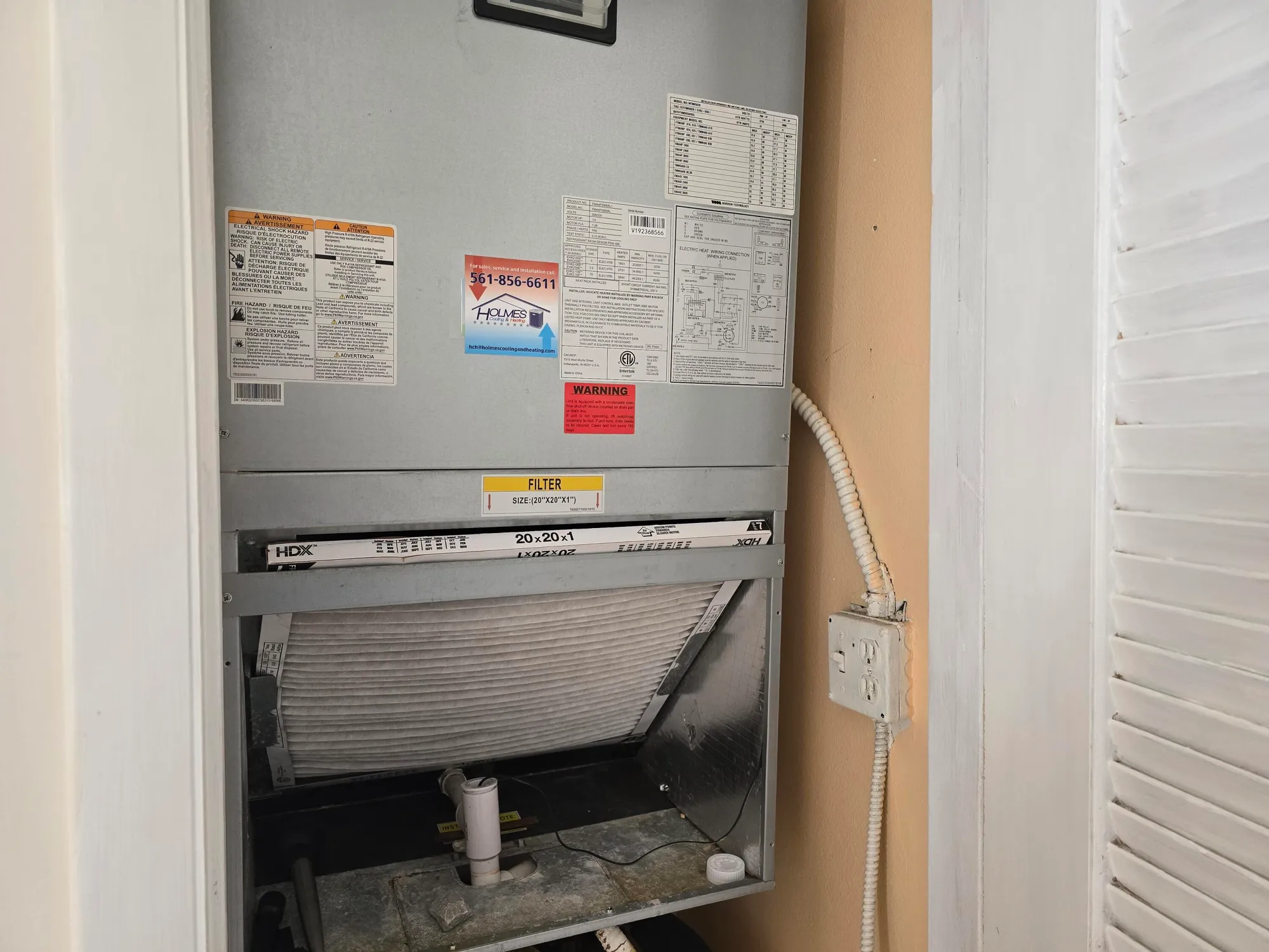 Property Slideshow image 9 of 26 | 121 lake gloria dr, West Palm Beach, FL, 33411