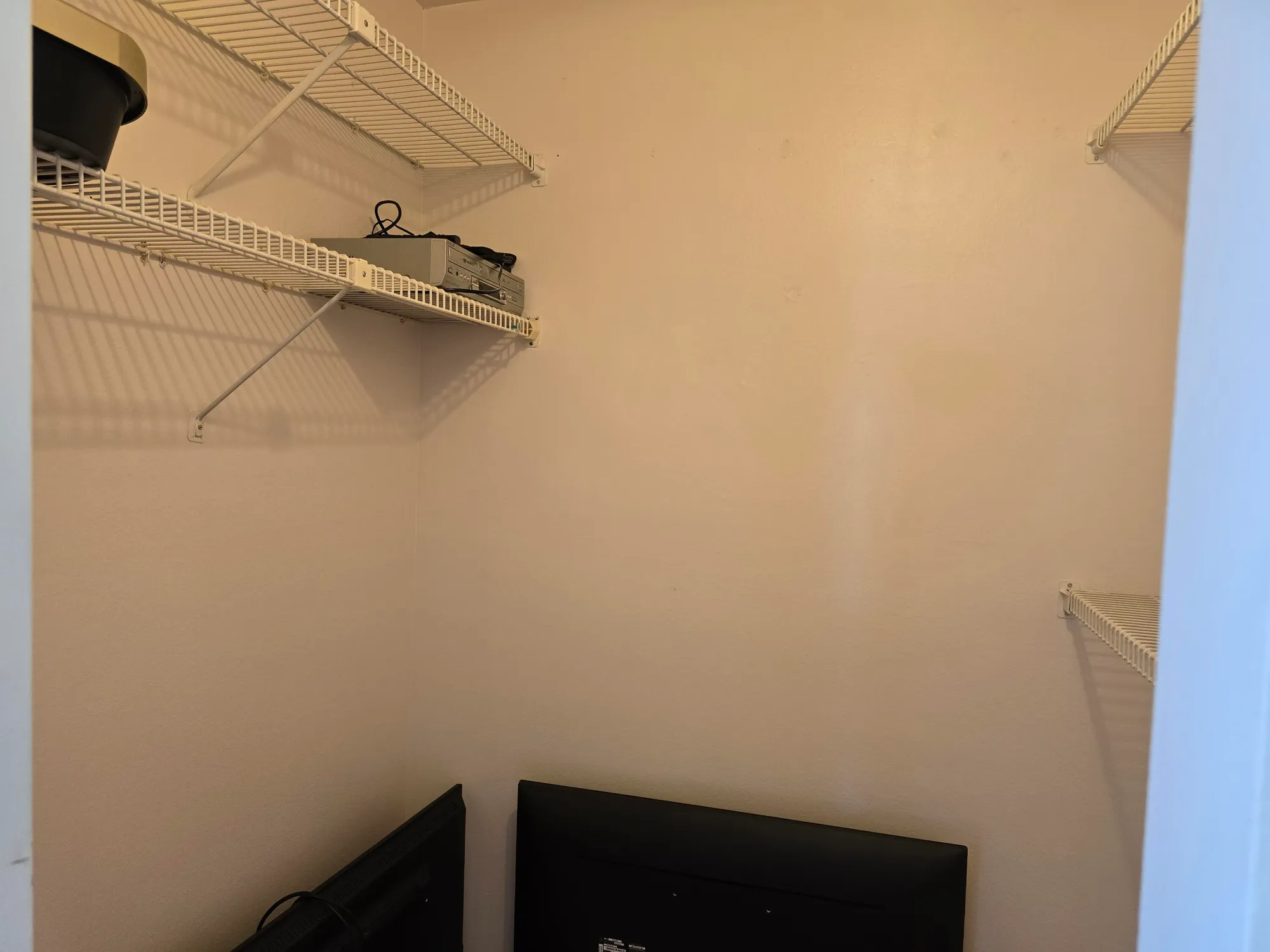 Property Slideshow image 20 of 26 | 121 lake gloria dr, West Palm Beach, FL, 33411