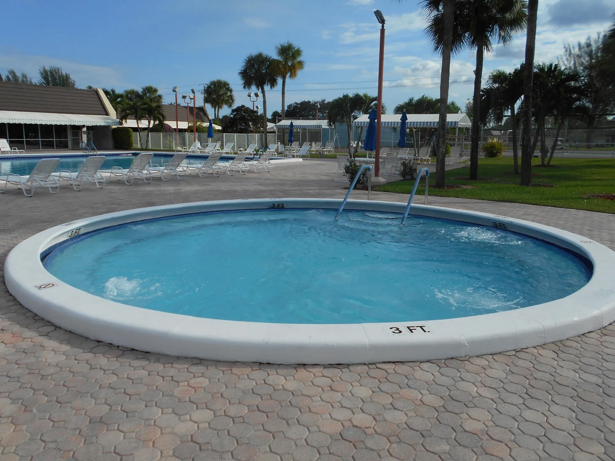 Property Slideshow image 25 of 26 | 121 lake gloria dr, West Palm Beach, FL, 33411