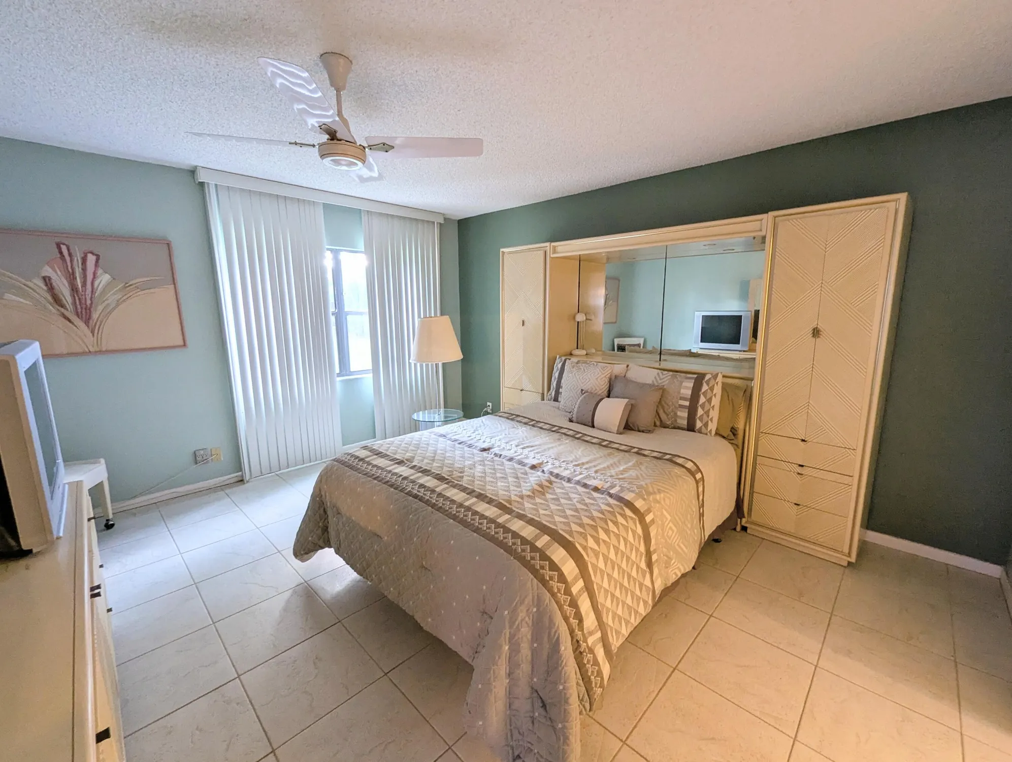 Property Slideshow image 21 of 53 | 2454 nw 9th st, Delray Beach, FL, 33445