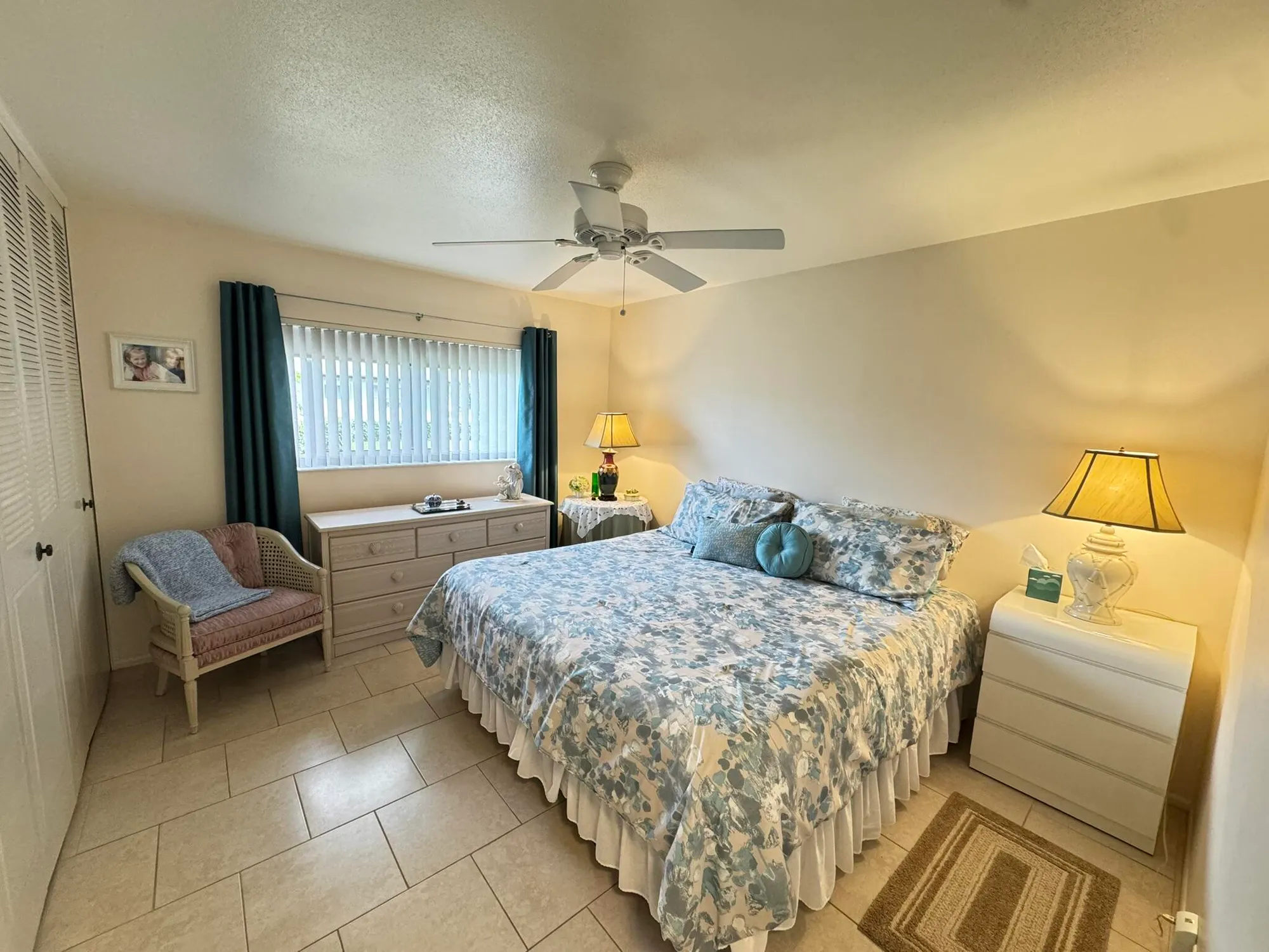 Property Slideshow image 14 of 20 | 2822 crosley dr e, West Palm Beach, FL, 33415