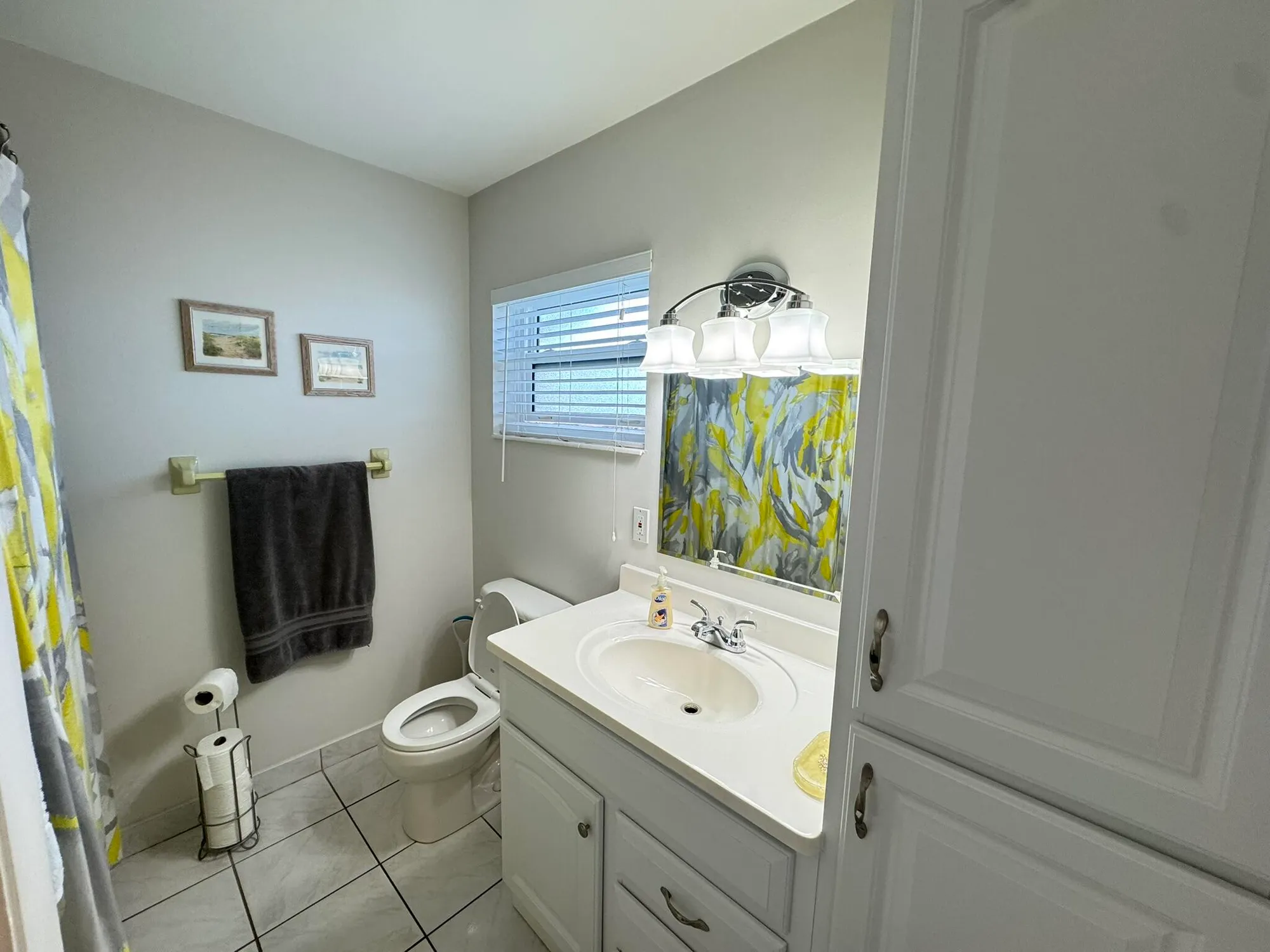 Property Slideshow image 11 of 20 | 2822 crosley dr e, West Palm Beach, FL, 33415