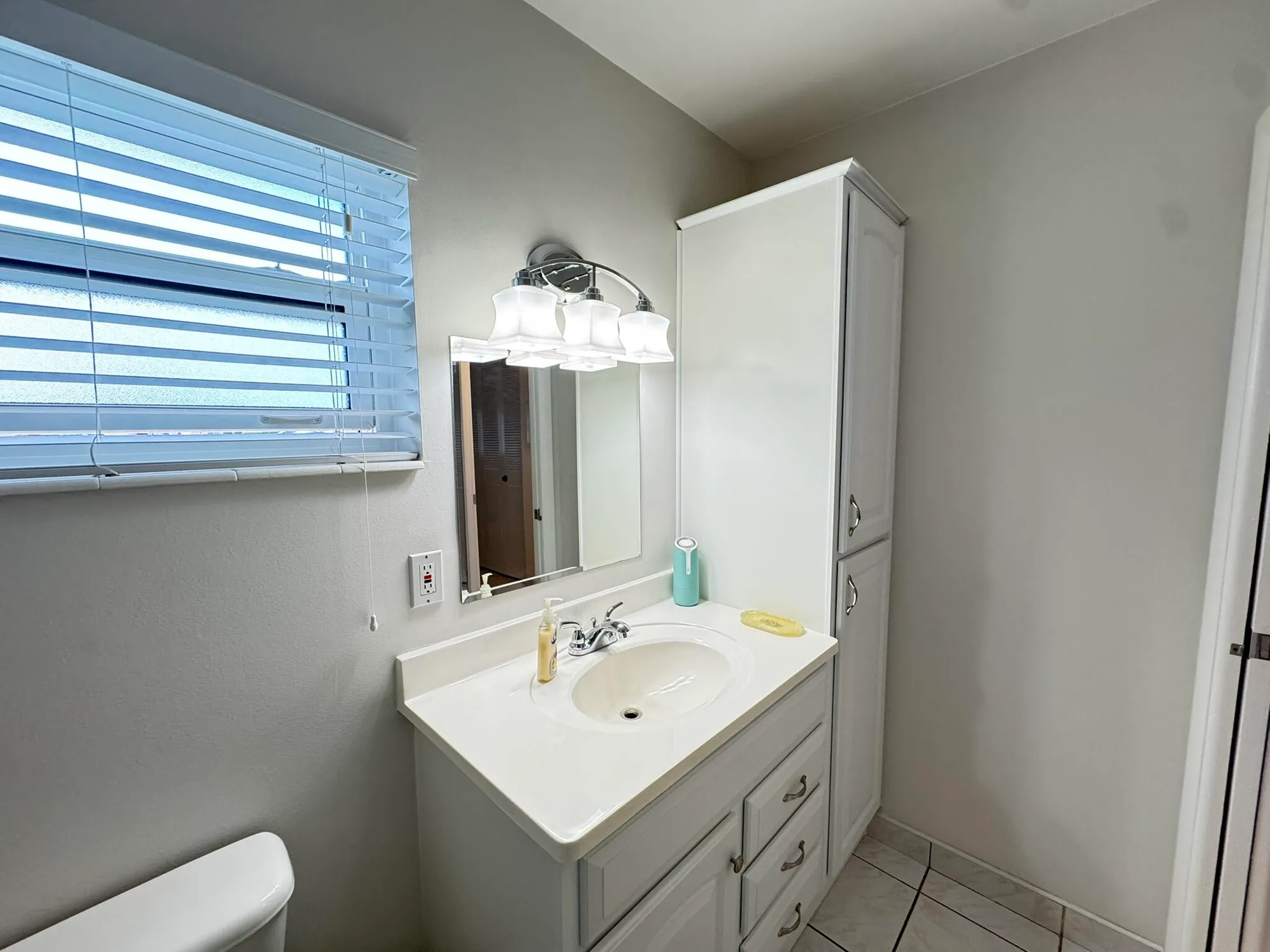 Property Slideshow image 13 of 20 | 2822 crosley dr e, West Palm Beach, FL, 33415