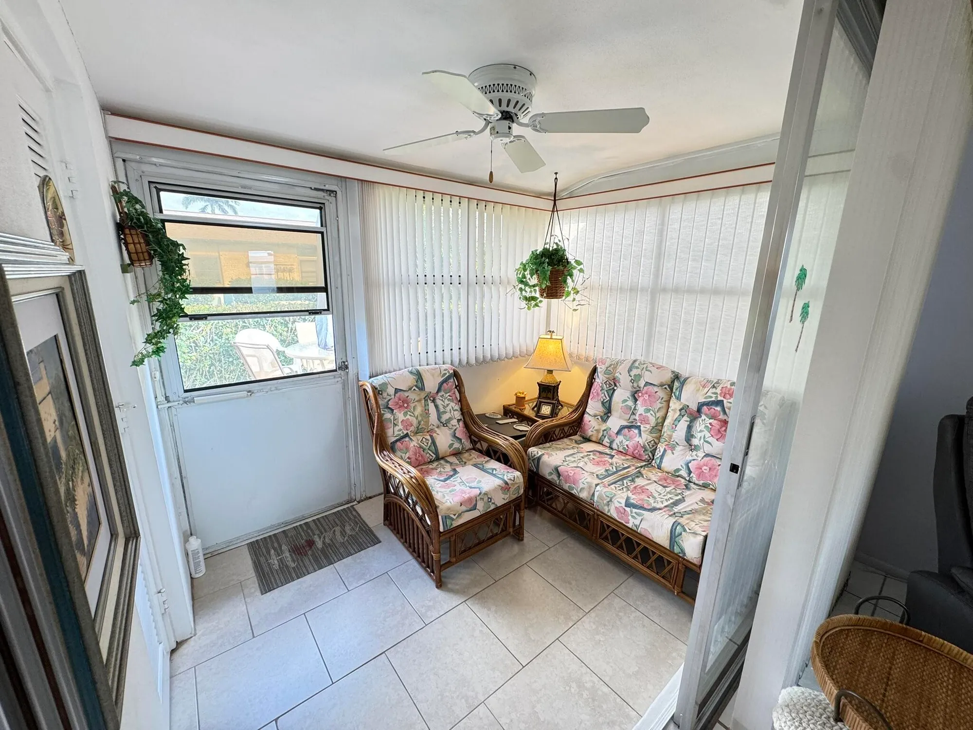 Property Slideshow image 17 of 20 | 2822 crosley dr e, West Palm Beach, FL, 33415