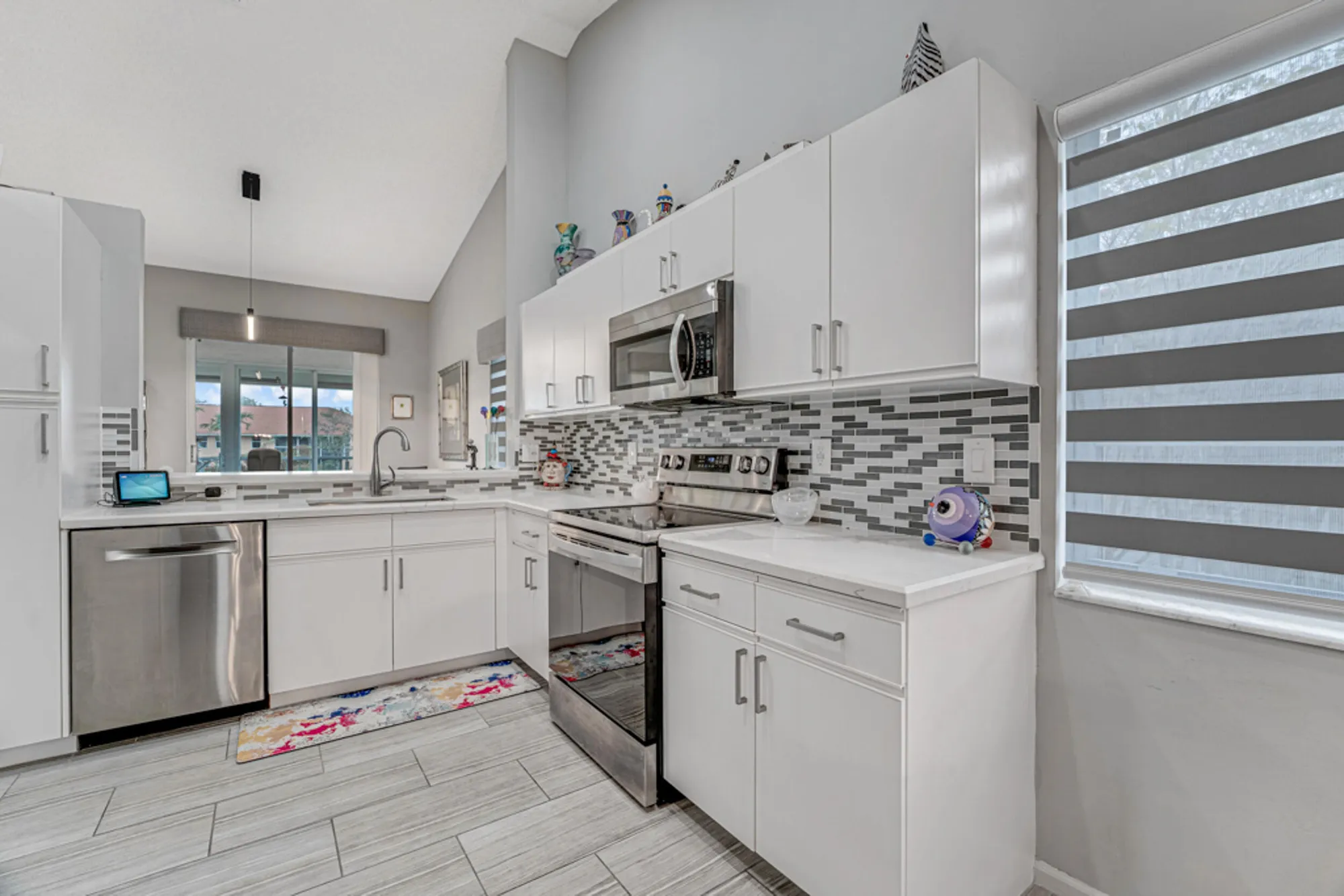 Property Slideshow image 21 of 67 | 7023 summer tree dr apt 202, Boynton Beach, FL, 33437