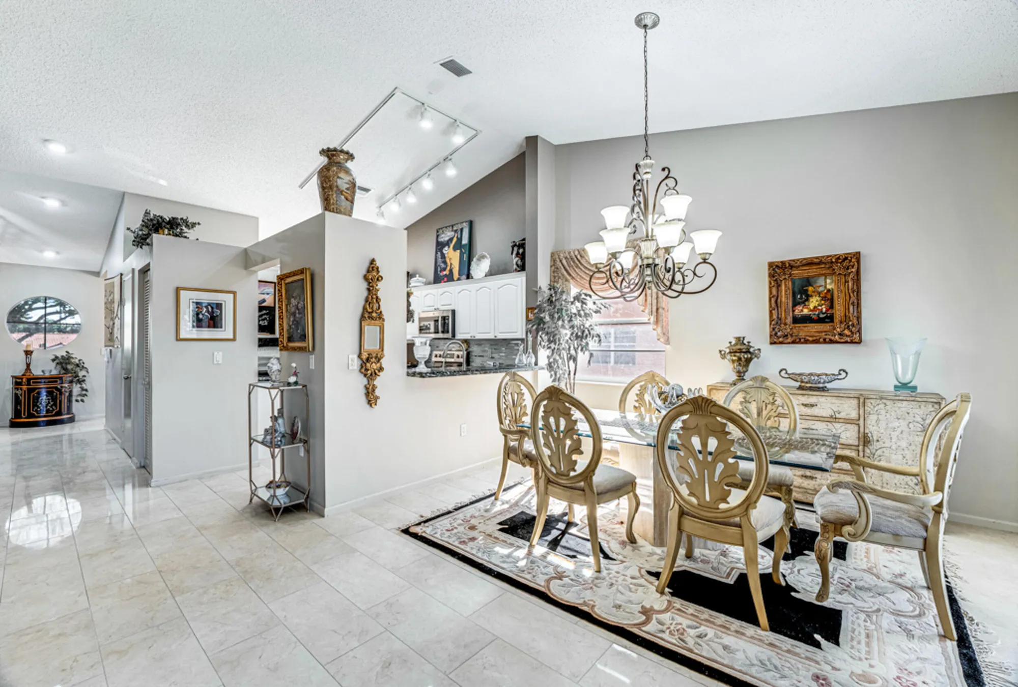 Property Slideshow image 15 of 55 | 9817 seacrest cir apt 201, Boynton Beach, FL, 33437