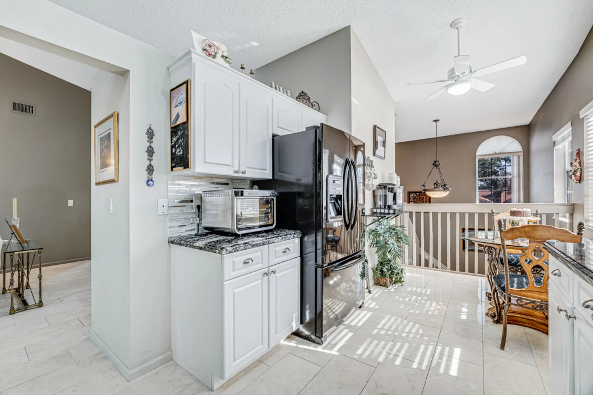 Property Slideshow image 9 of 55 | 9817 seacrest cir apt 201, Boynton Beach, FL, 33437