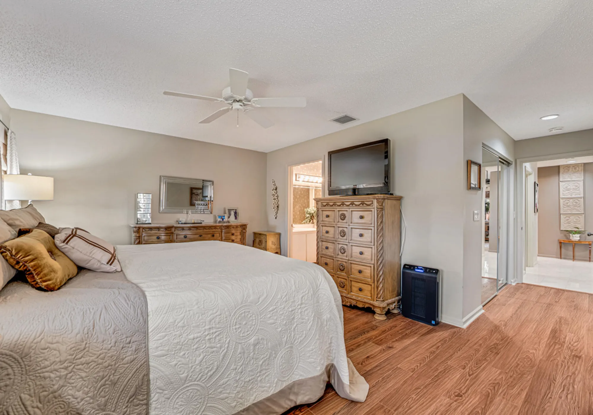 Property Slideshow image 23 of 55 | 9817 seacrest cir apt 201, Boynton Beach, FL, 33437