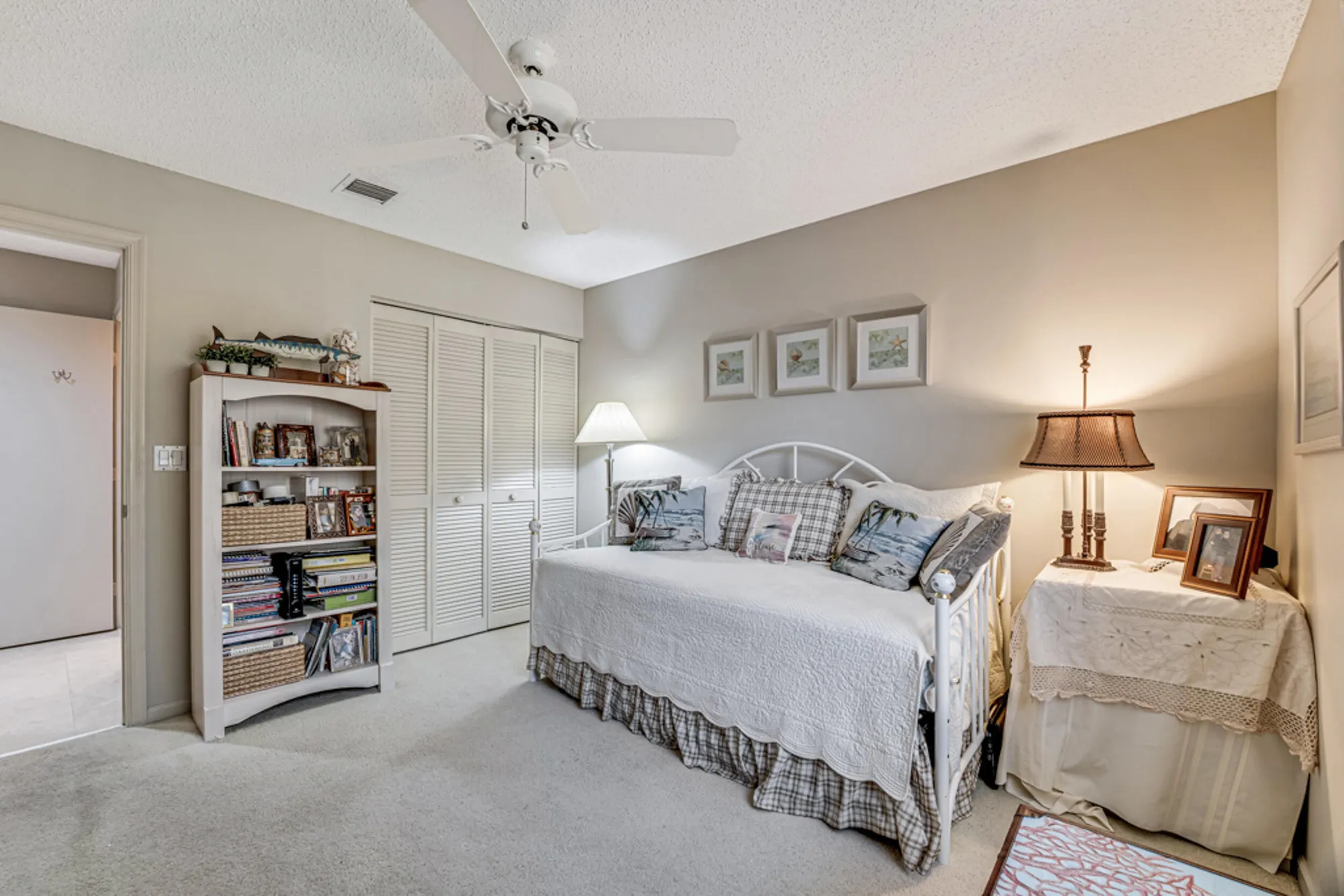 Property Slideshow image 20 of 55 | 9817 seacrest cir apt 201, Boynton Beach, FL, 33437
