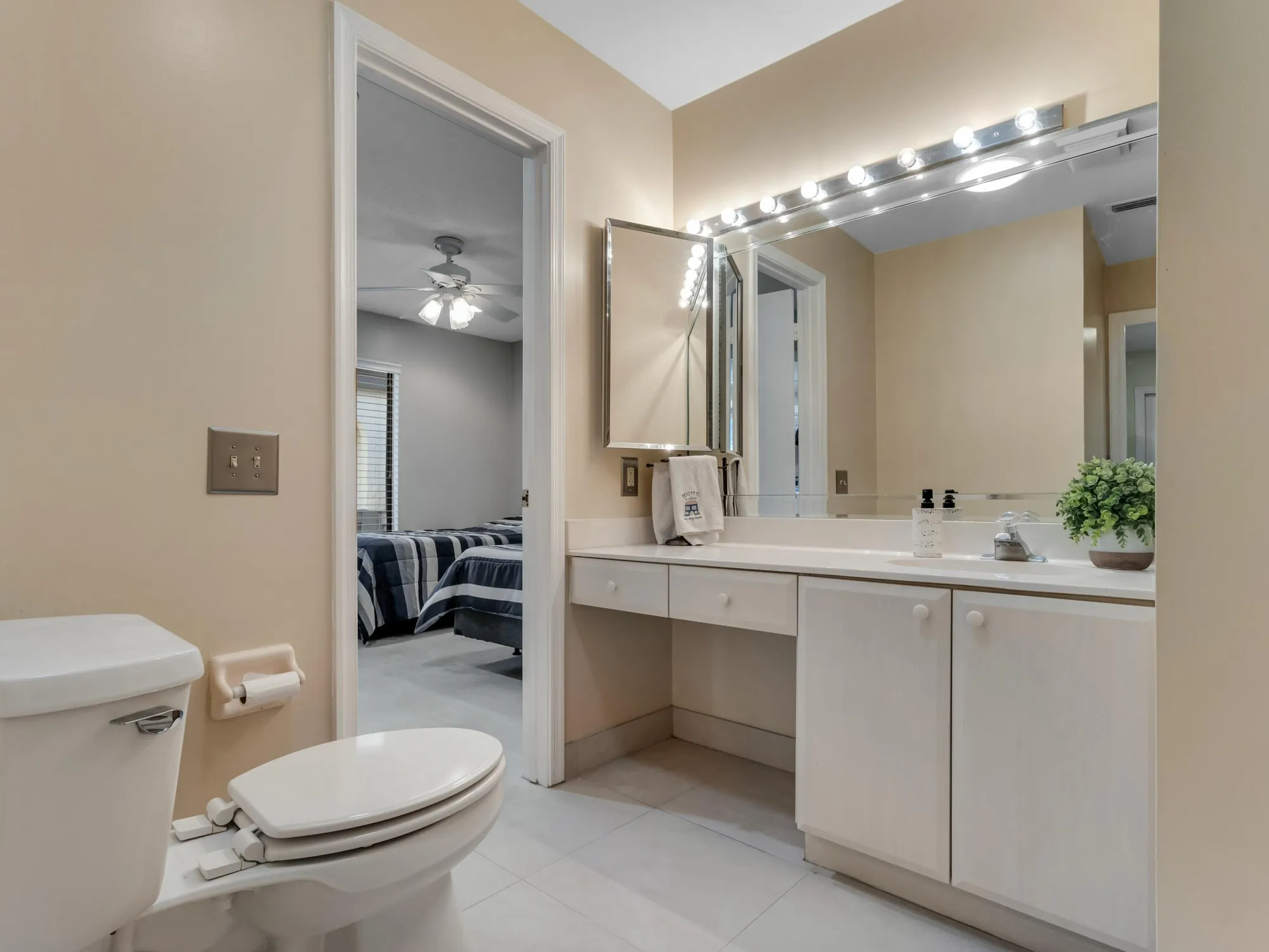 Property Slideshow image 13 of 41 | 10088 laurelwood pl, Boynton Beach, FL, 33437