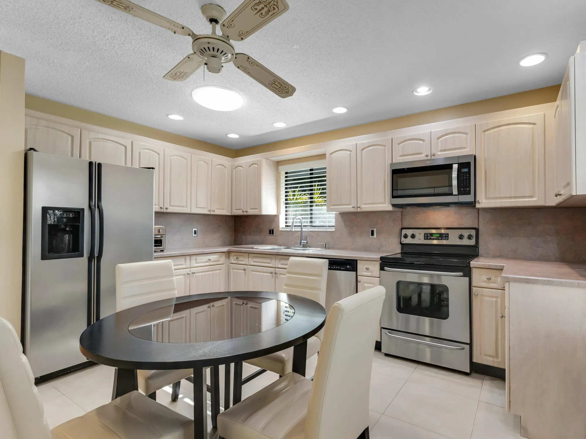 Property Slideshow image 15 of 41 | 10088 laurelwood pl, Boynton Beach, FL, 33437