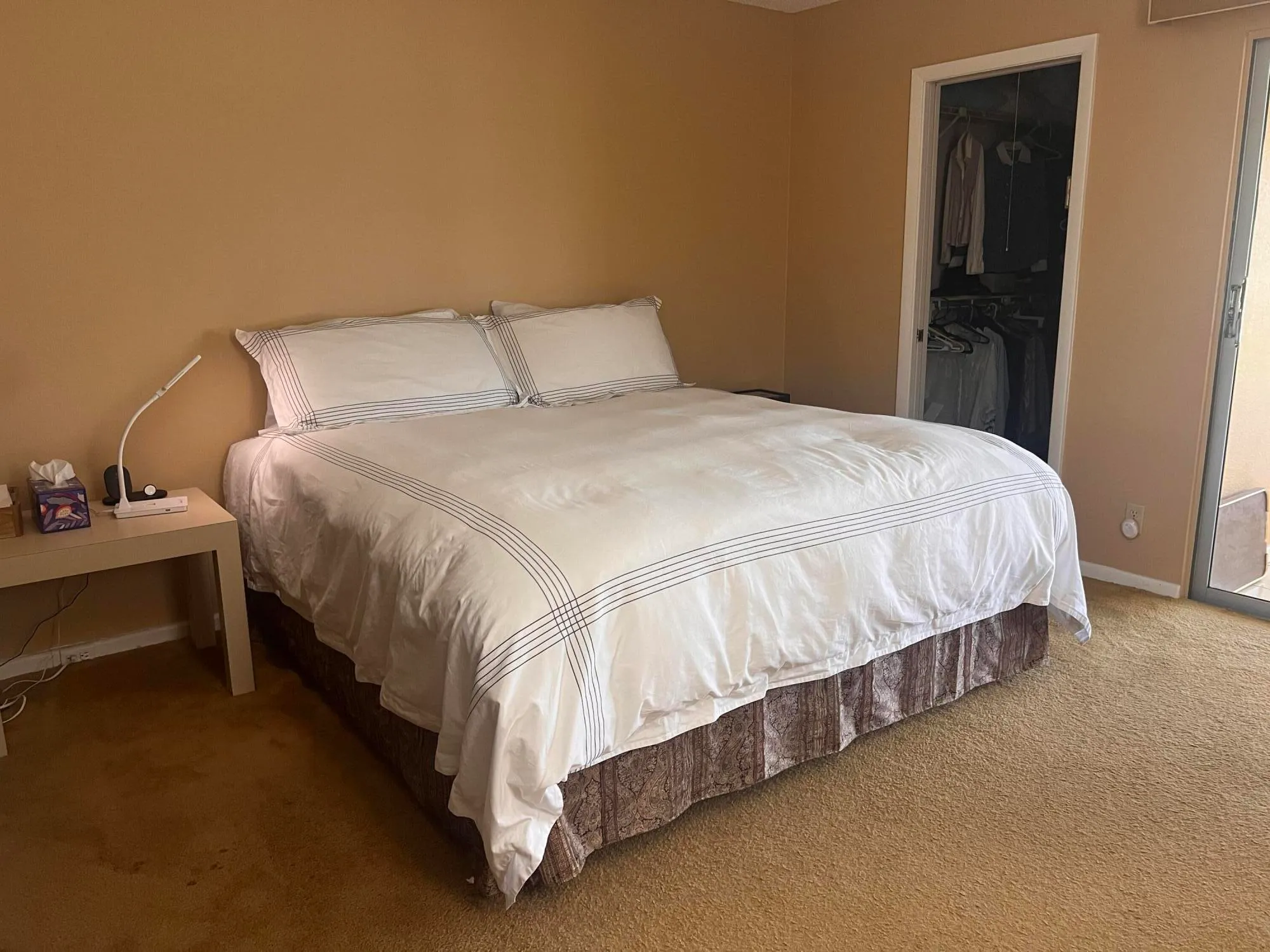 Property Slideshow image 12 of 16 | 1026 yarmouth b, Boca Raton, FL, 33434