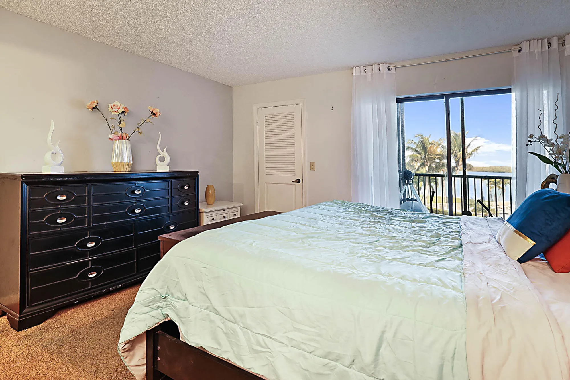 Property Slideshow image 18 of 38 | 200 intracoastal pl apt 306, Tequesta, FL, 33469
