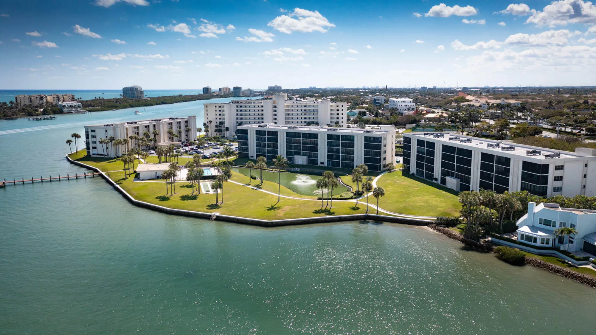 Property Slideshow image 30 of 38 | 200 intracoastal pl apt 306, Tequesta, FL, 33469