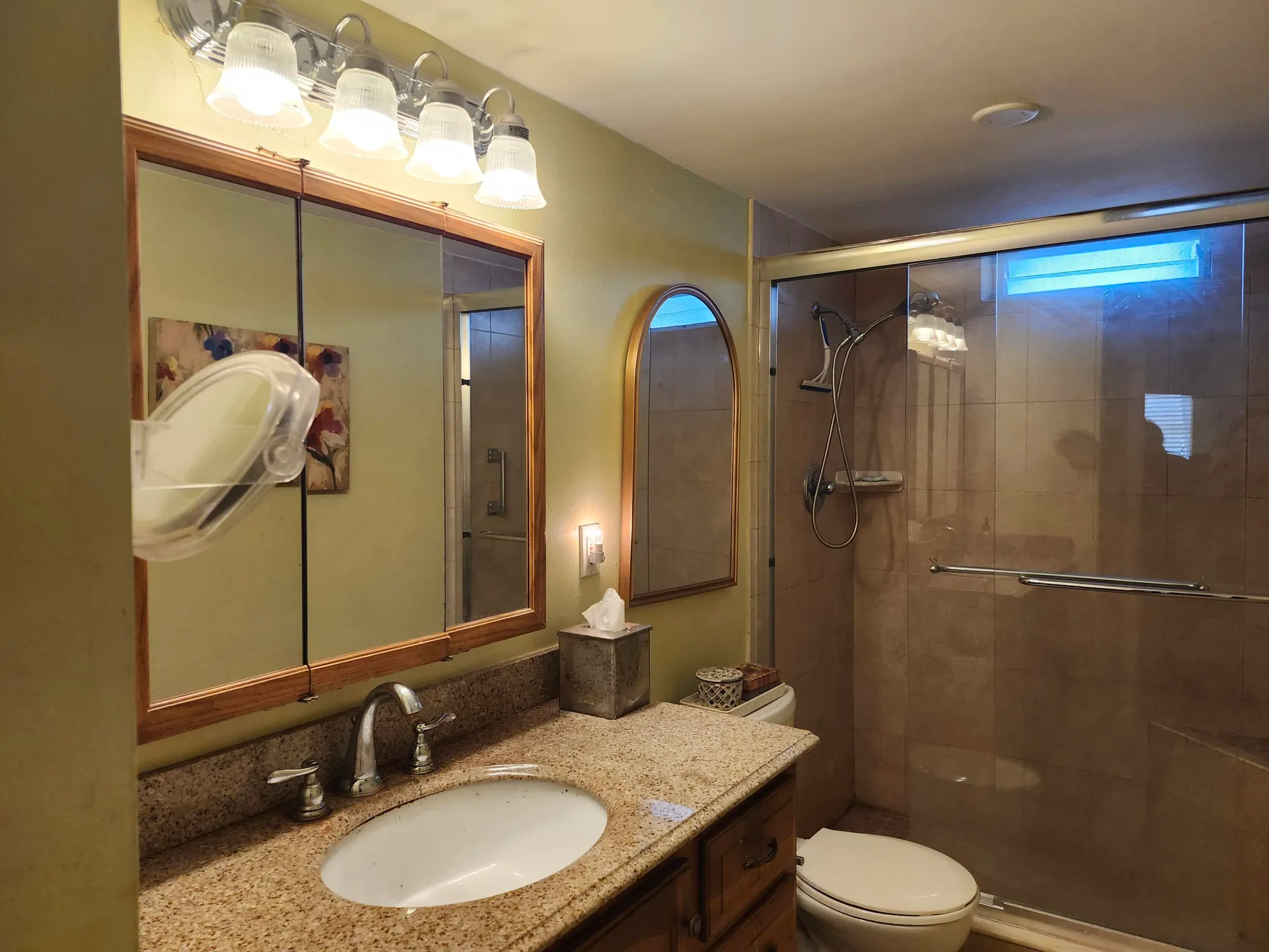 Property Slideshow image 7 of 54 | 300 ne 26th ave apt 305, Boynton Beach, FL, 33435