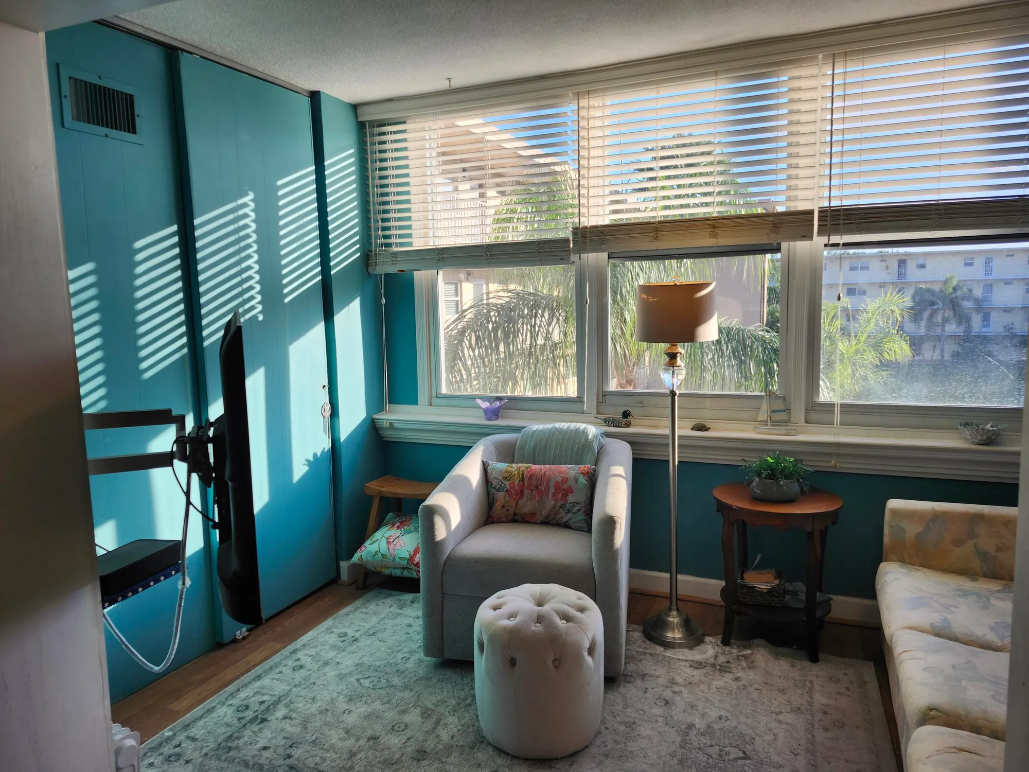 Property Slideshow image 14 of 54 | 300 ne 26th ave apt 305, Boynton Beach, FL, 33435