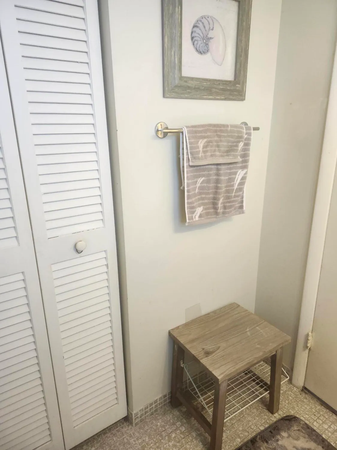 Property Slideshow image 22 of 54 | 300 ne 26th ave apt 305, Boynton Beach, FL, 33435