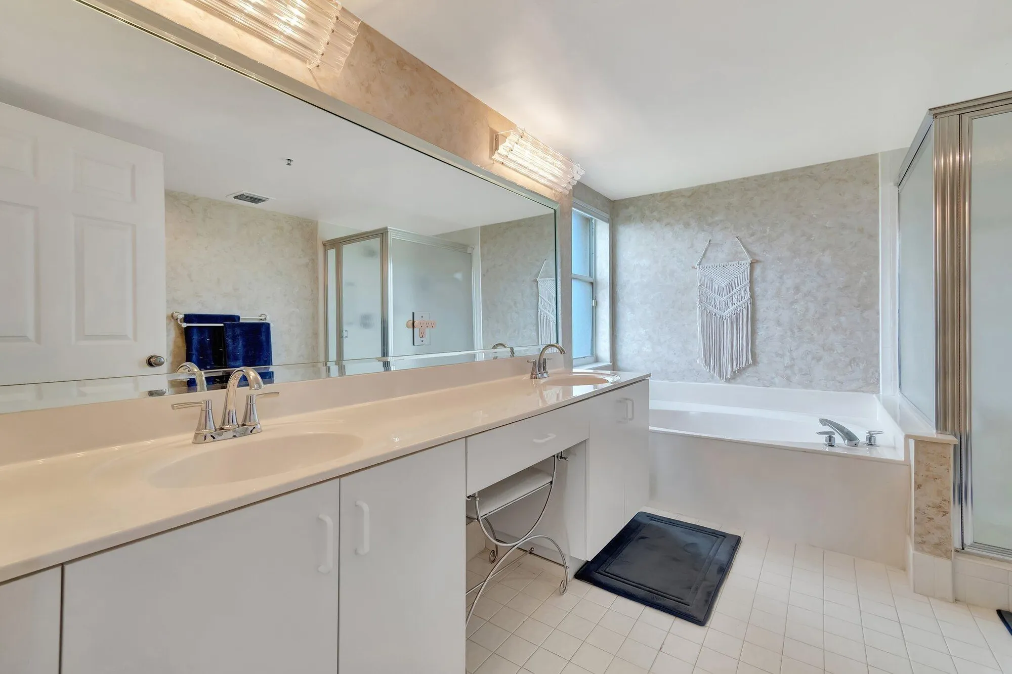 Property Slideshow image 28 of 57 | 5810 crystal shores dr 408, Boynton Beach, FL, 33437