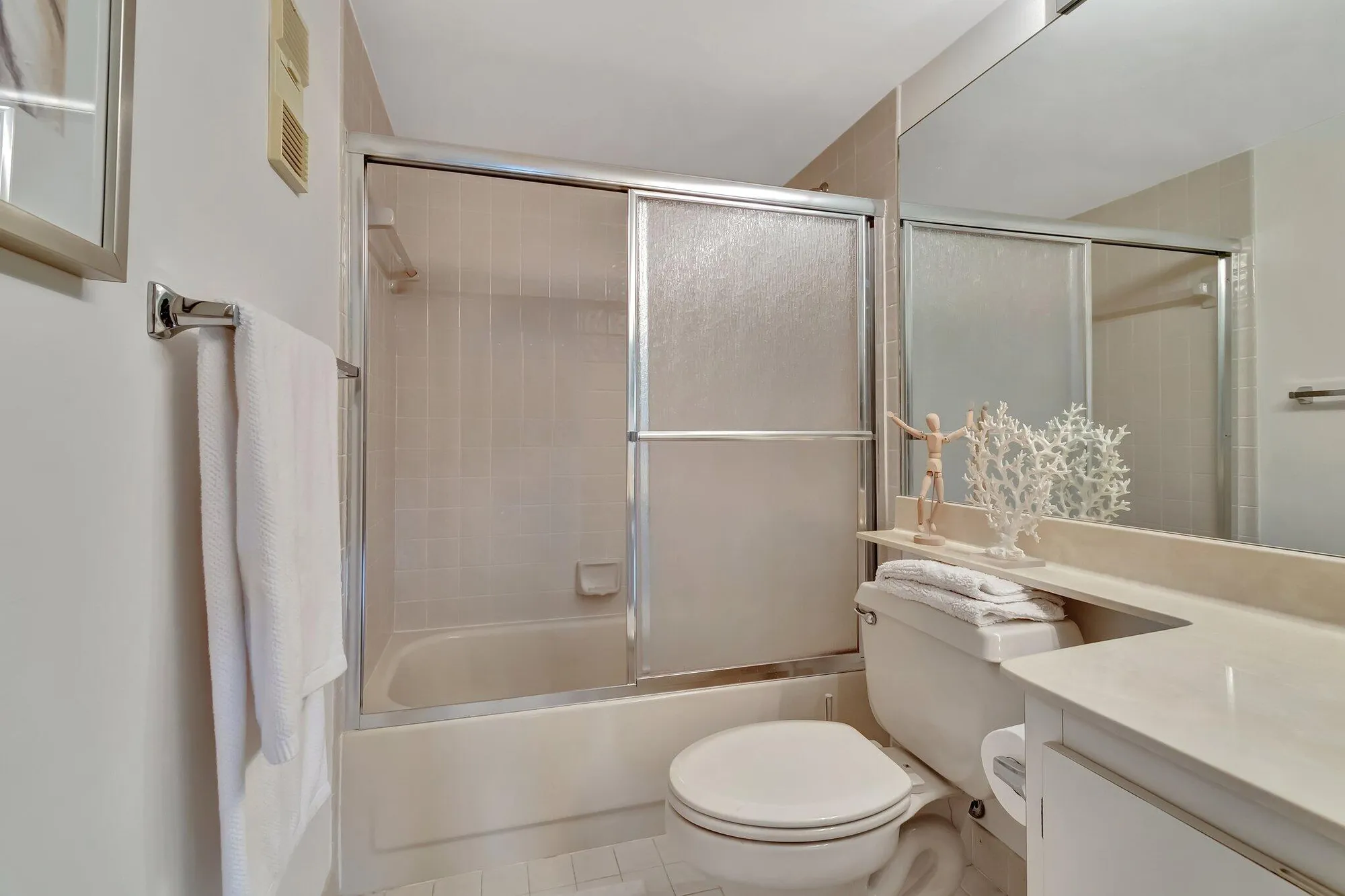 Property Slideshow image 26 of 58 | 15461 pembridge dr apt 311, Delray Beach, FL, 33484