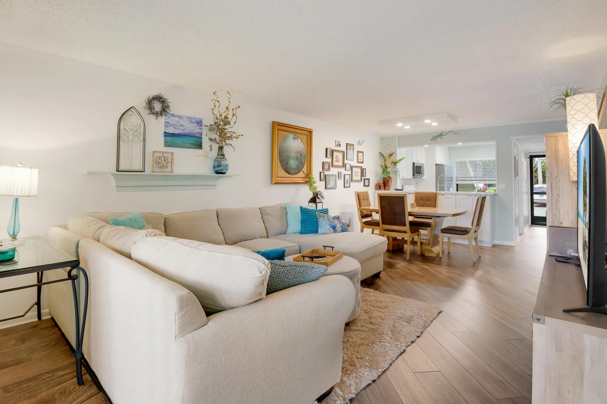 Property Slideshow image 9 of 30 | 4745 lucerne lakes blvd 101, Lake Worth, FL, 33467