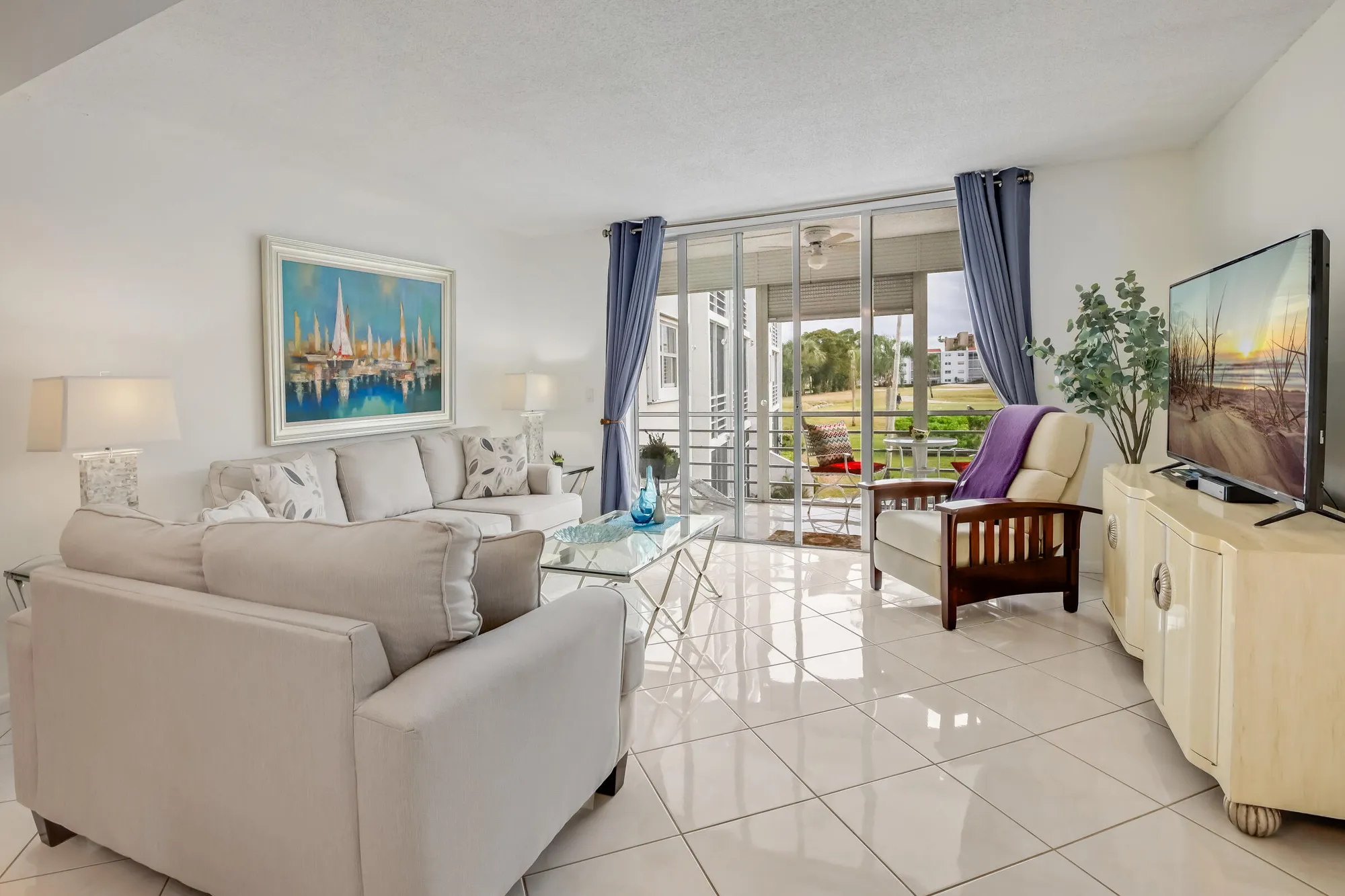 Property Slideshow image 5 of 42 | 6850 10th ave 206, Lake Worth, FL, 33467