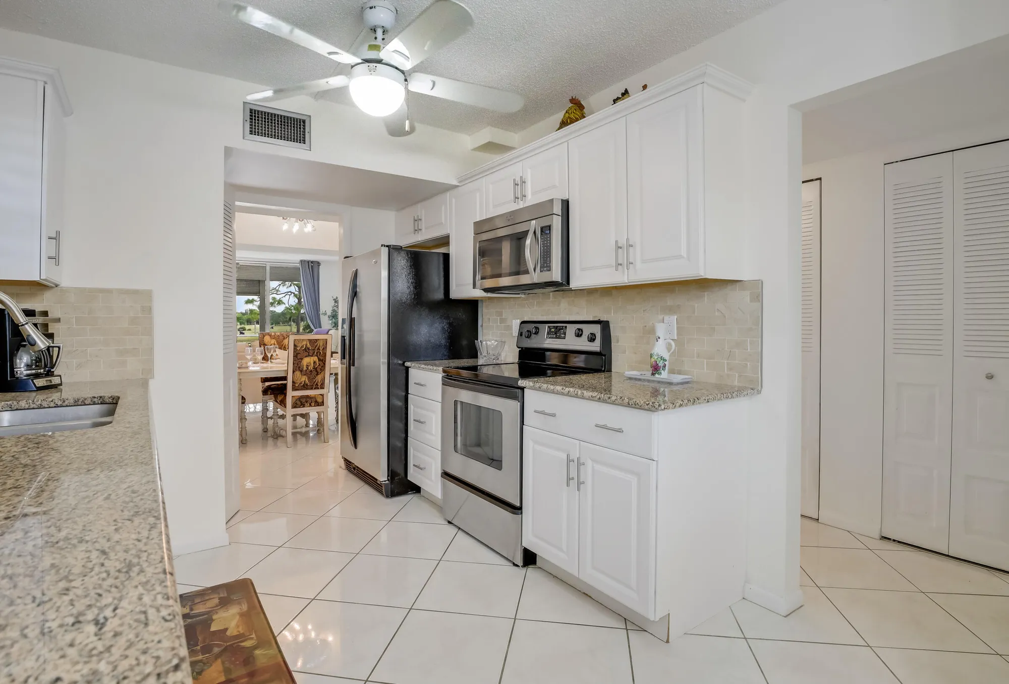 Property Slideshow image 12 of 42 | 6850 10th ave 206, Lake Worth, FL, 33467