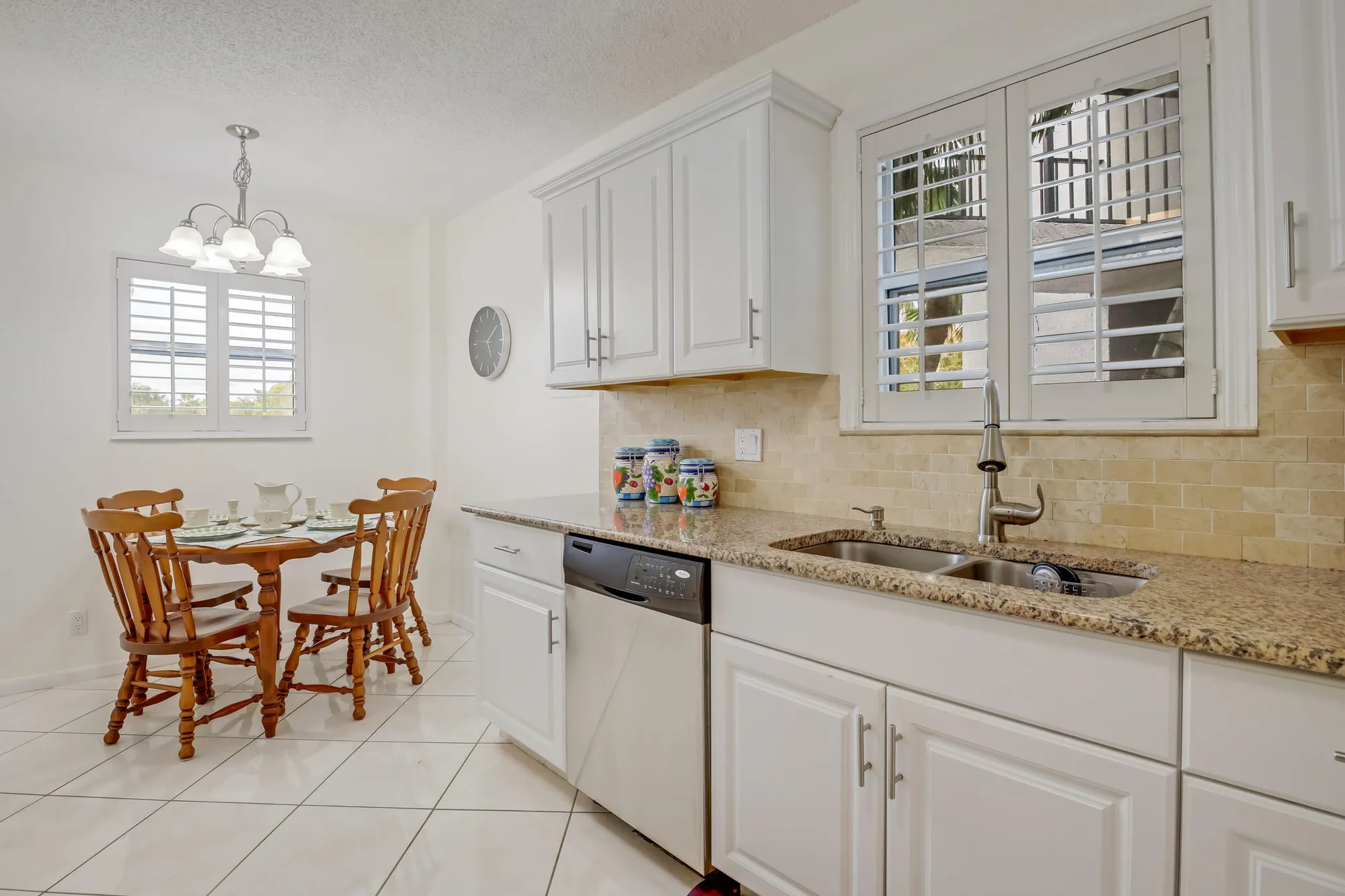 Property Slideshow image 13 of 42 | 6850 10th ave 206, Lake Worth, FL, 33467