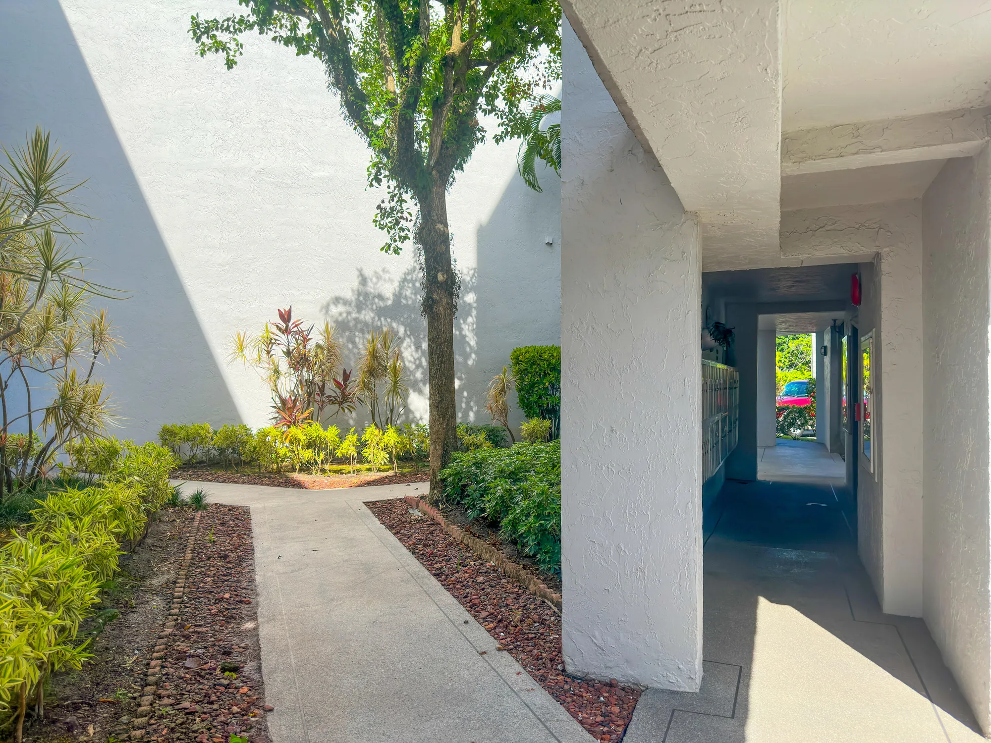 Property Slideshow image 35 of 42 | 6850 10th ave 206, Lake Worth, FL, 33467