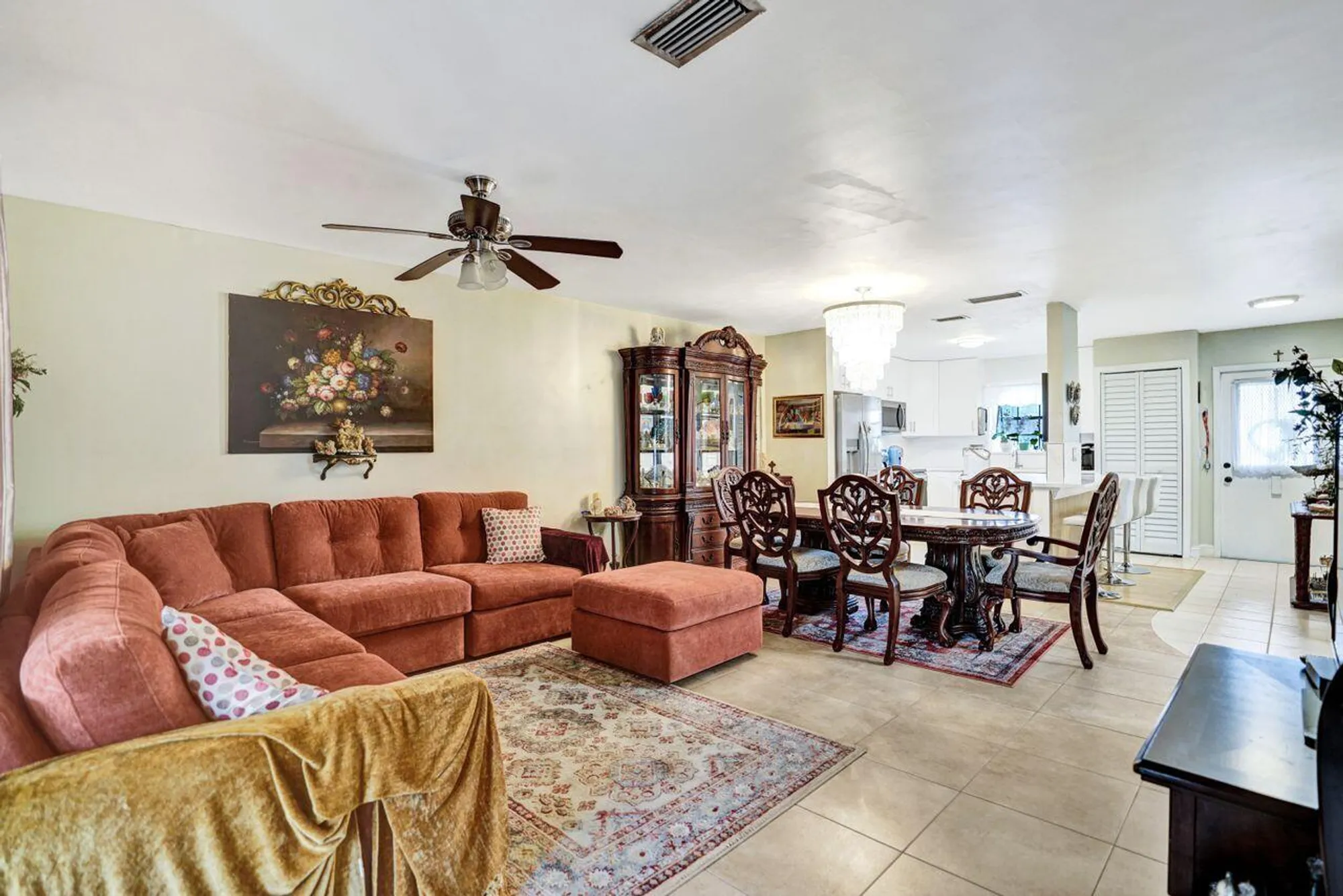 Property Slideshow image 11 of 34 | 854 salem ln, Lake Worth, FL, 33467