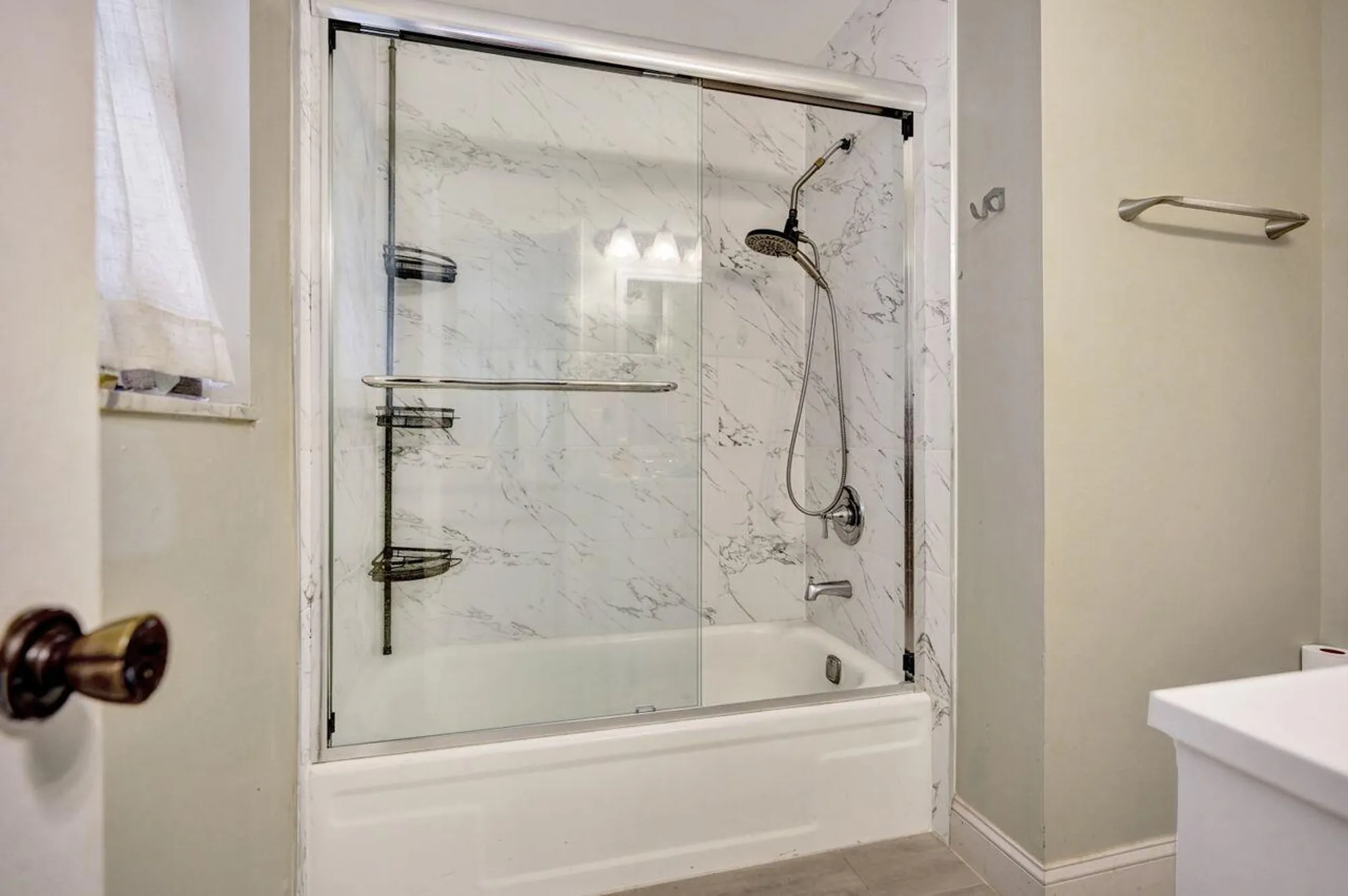 Property Slideshow image 15 of 34 | 854 salem ln, Lake Worth, FL, 33467