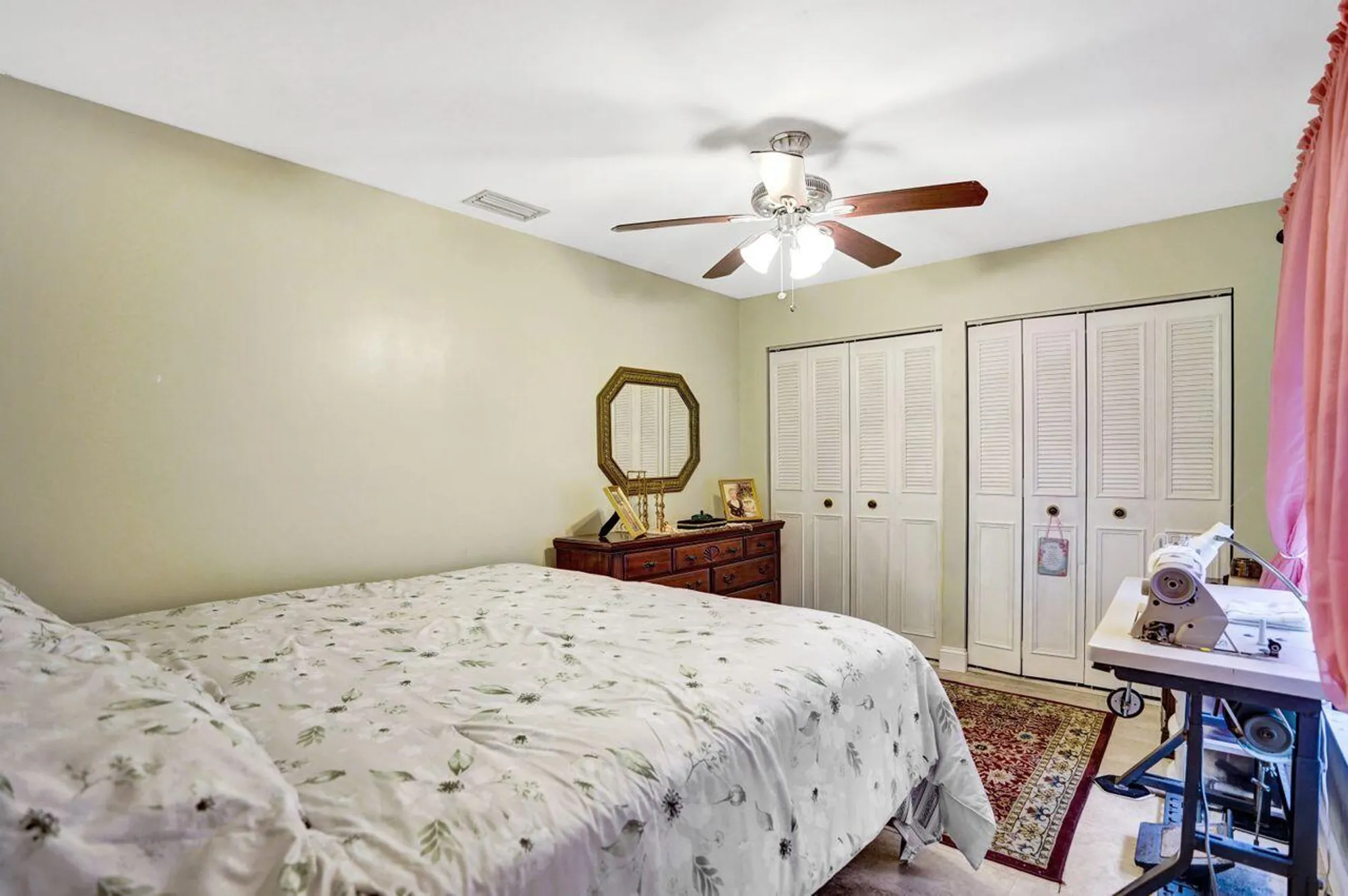 Property Slideshow image 16 of 34 | 854 salem ln, Lake Worth, FL, 33467
