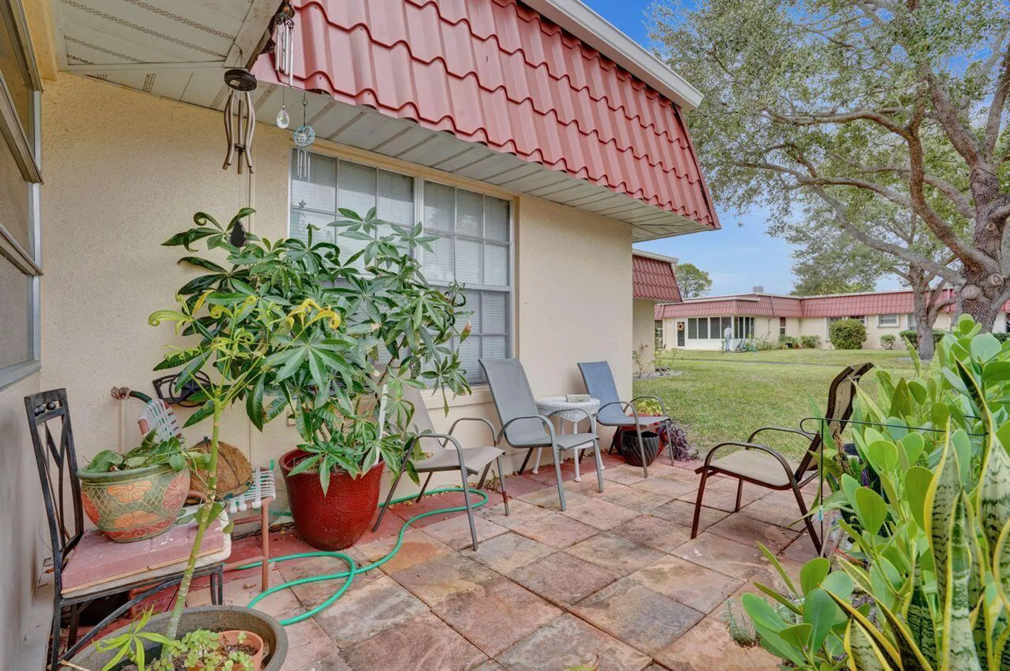 Property Slideshow image 21 of 34 | 854 salem ln, Lake Worth, FL, 33467