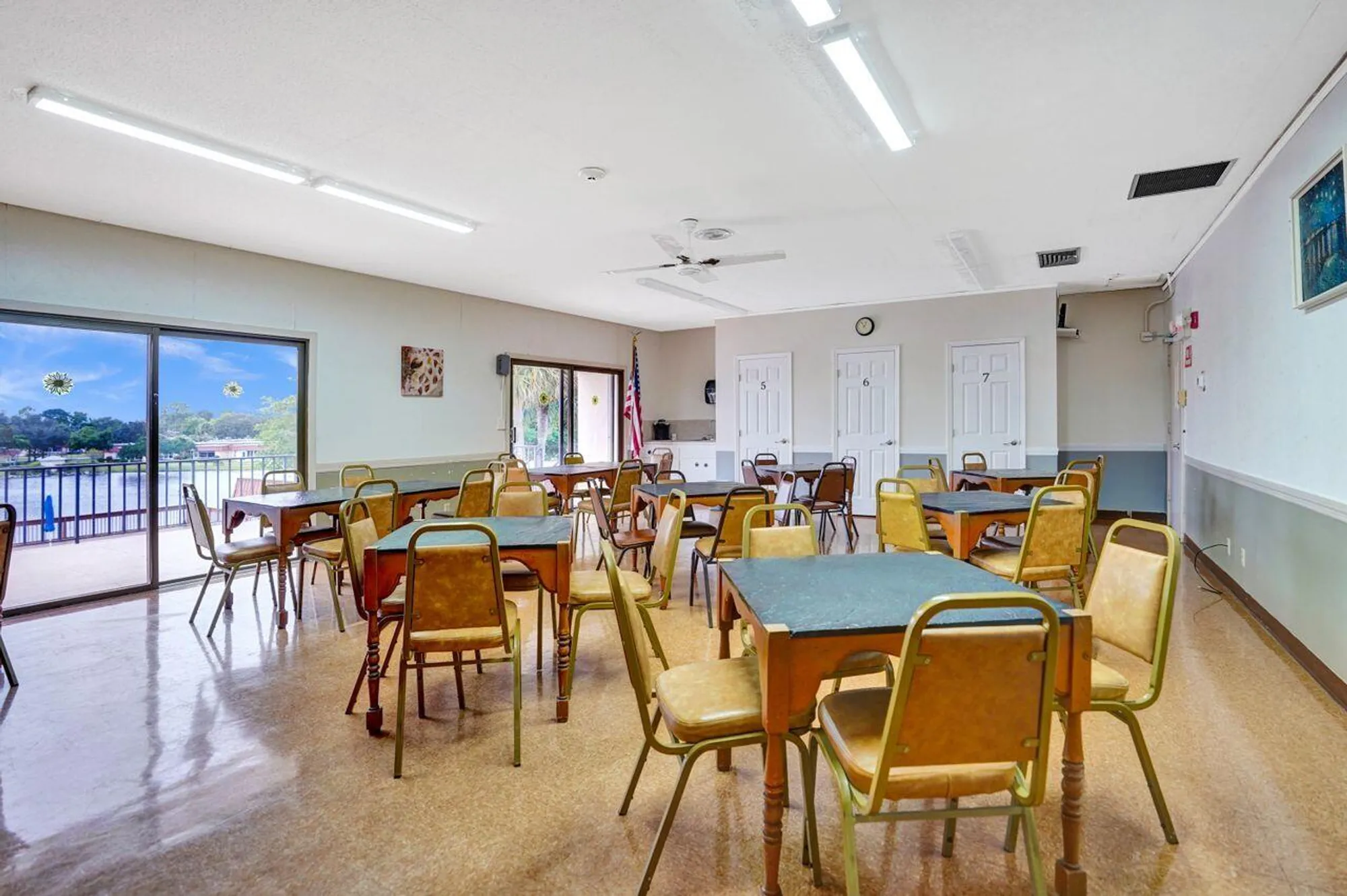 Property Slideshow image 26 of 34 | 854 salem ln, Lake Worth, FL, 33467