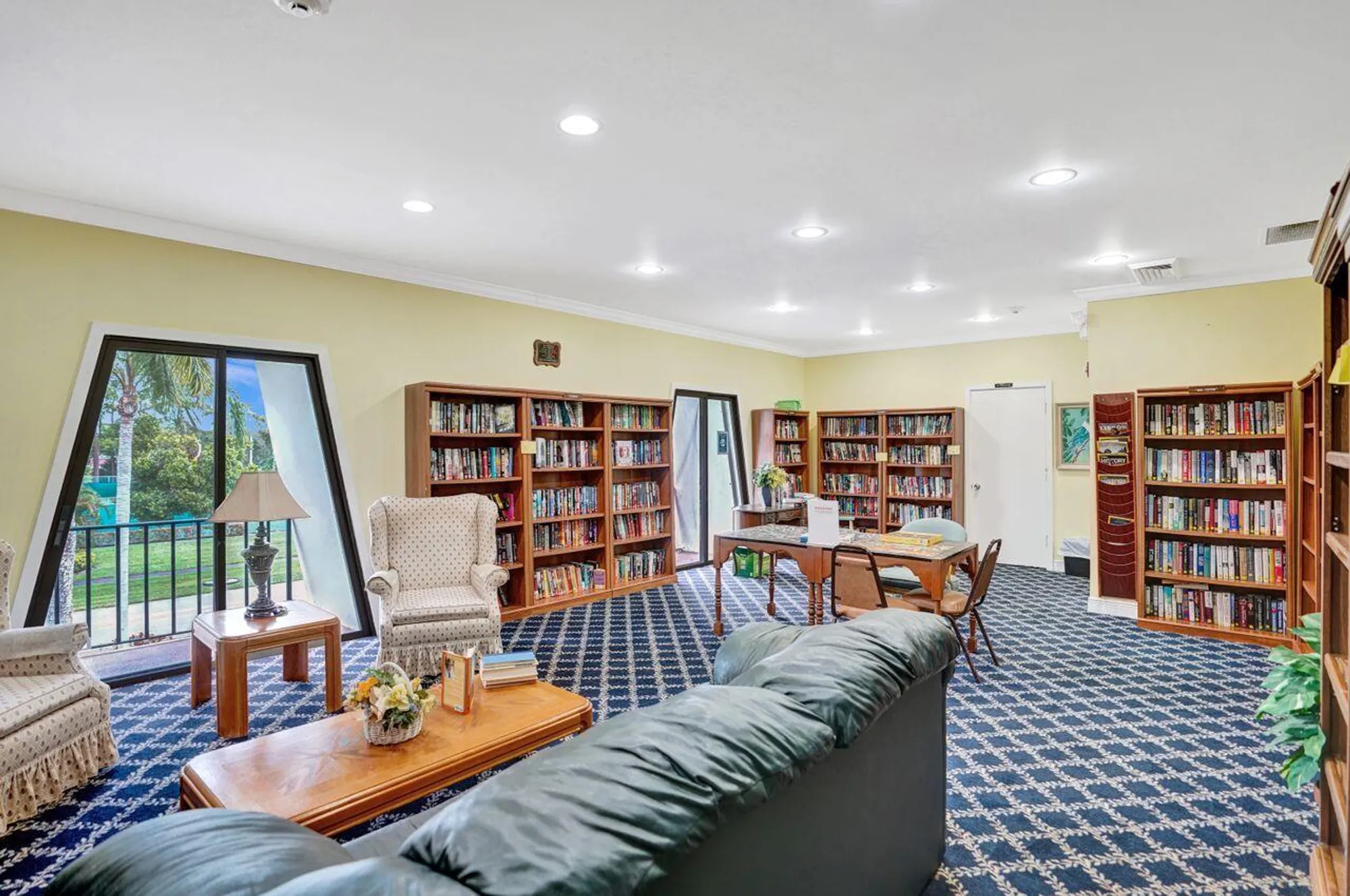 Property Slideshow image 27 of 34 | 854 salem ln, Lake Worth, FL, 33467