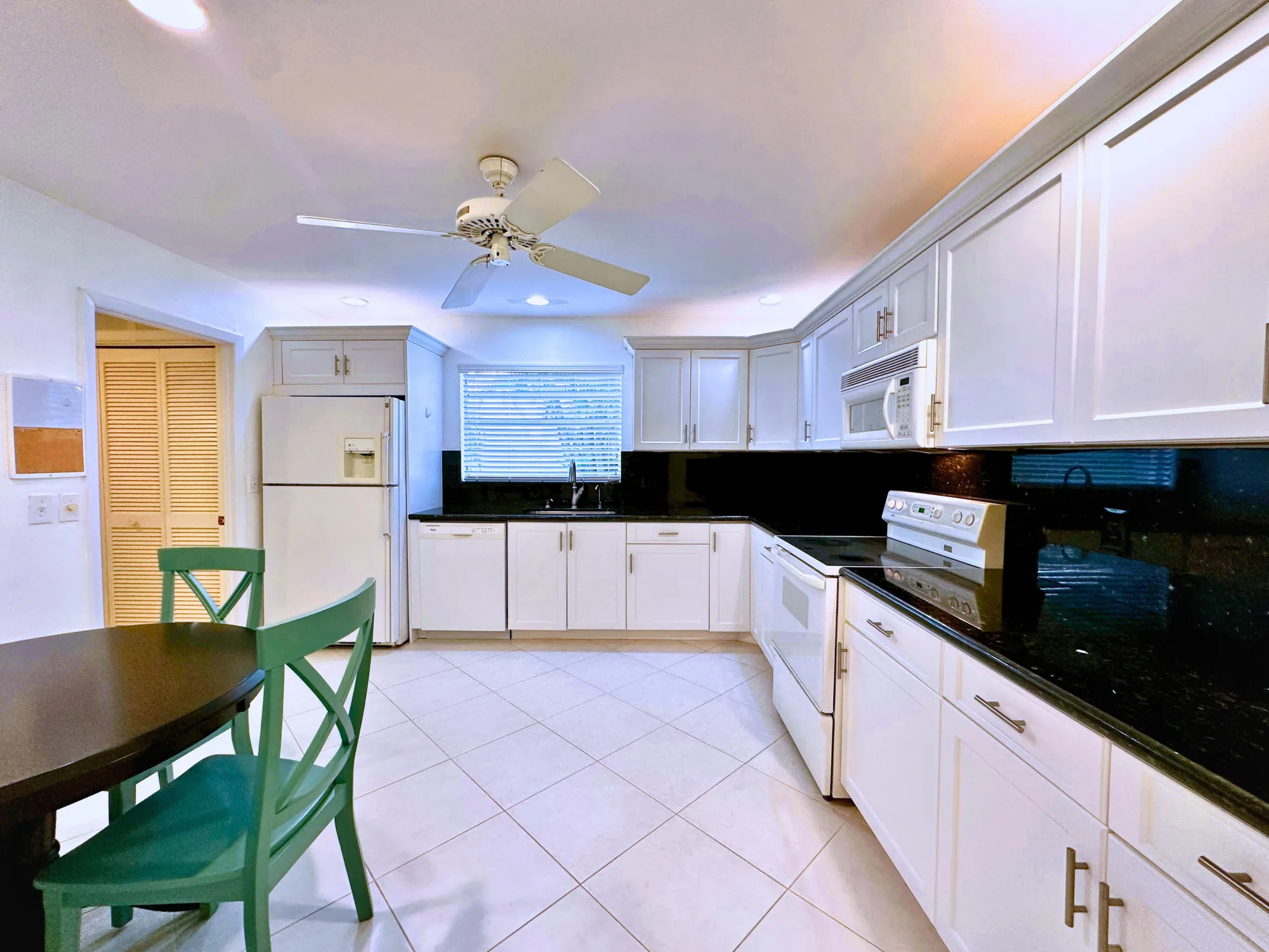 Property Slideshow image 12 of 55 | 9258 vista del lago a, Boca Raton, FL, 33428