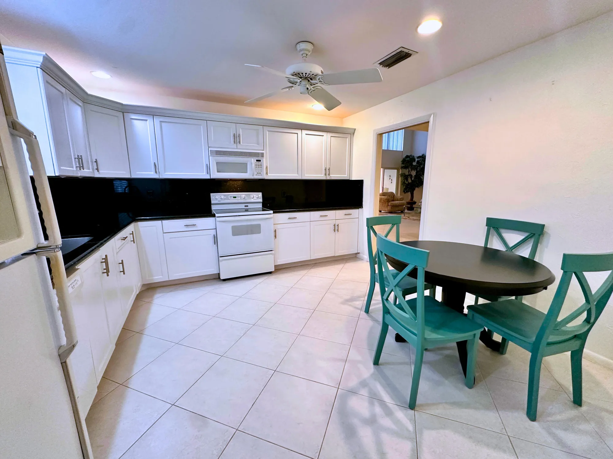 Property Slideshow image 11 of 55 | 9258 vista del lago a, Boca Raton, FL, 33428