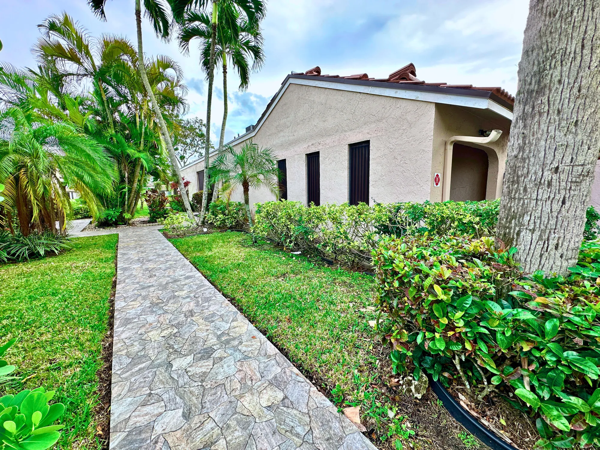 Property Slideshow image 7 of 55 | 9258 vista del lago a, Boca Raton, FL, 33428