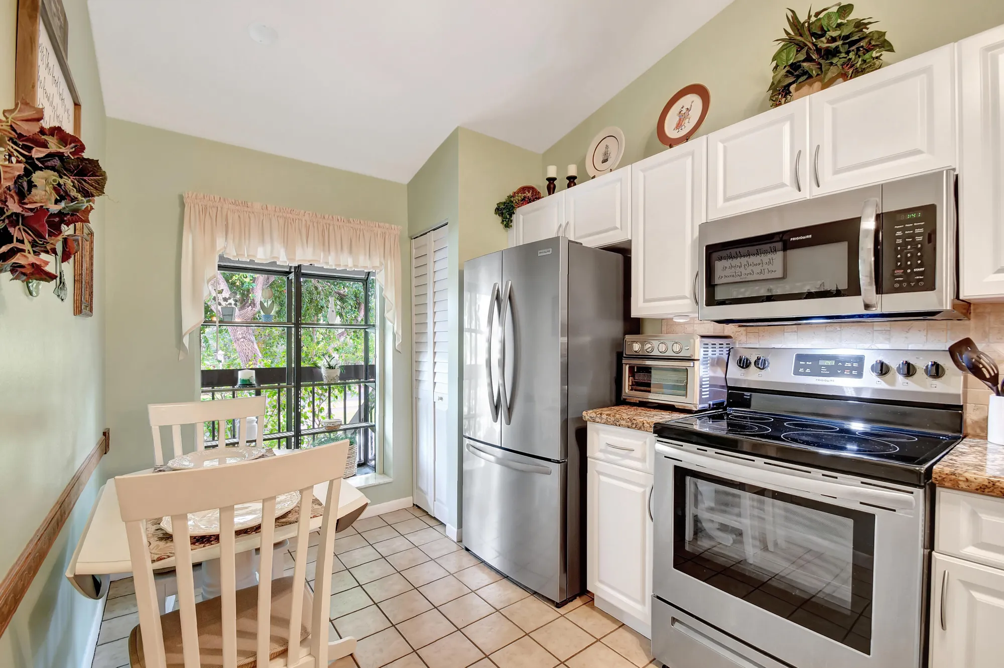 Property Slideshow image 7 of 48 | 3352 perimeter dr, Greenacres, FL, 33467