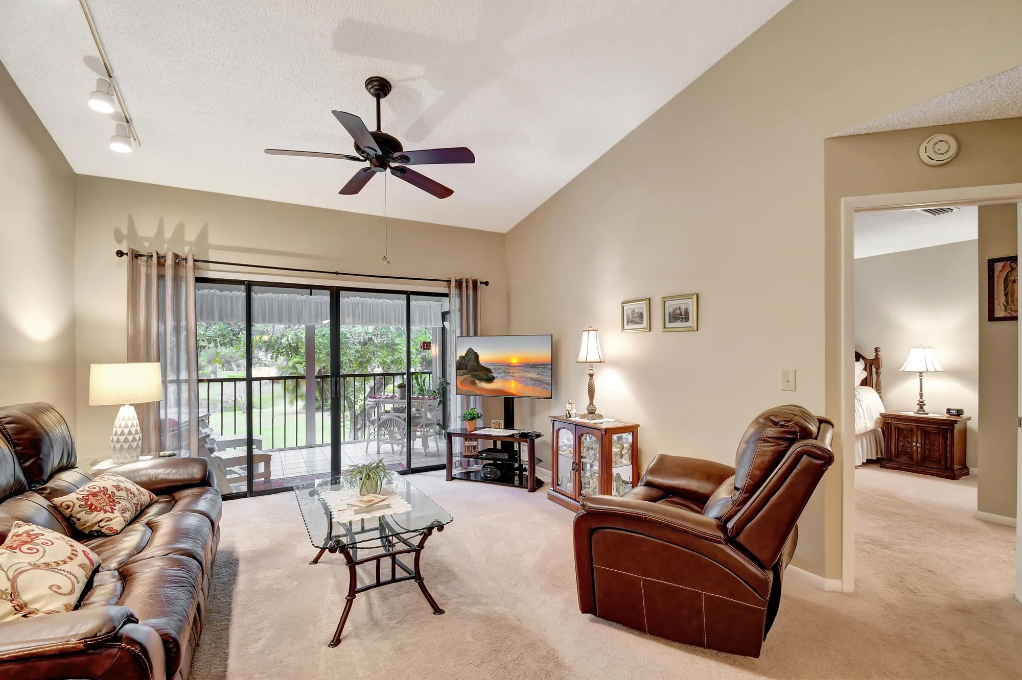 Property Slideshow image 9 of 48 | 3352 perimeter dr, Greenacres, FL, 33467